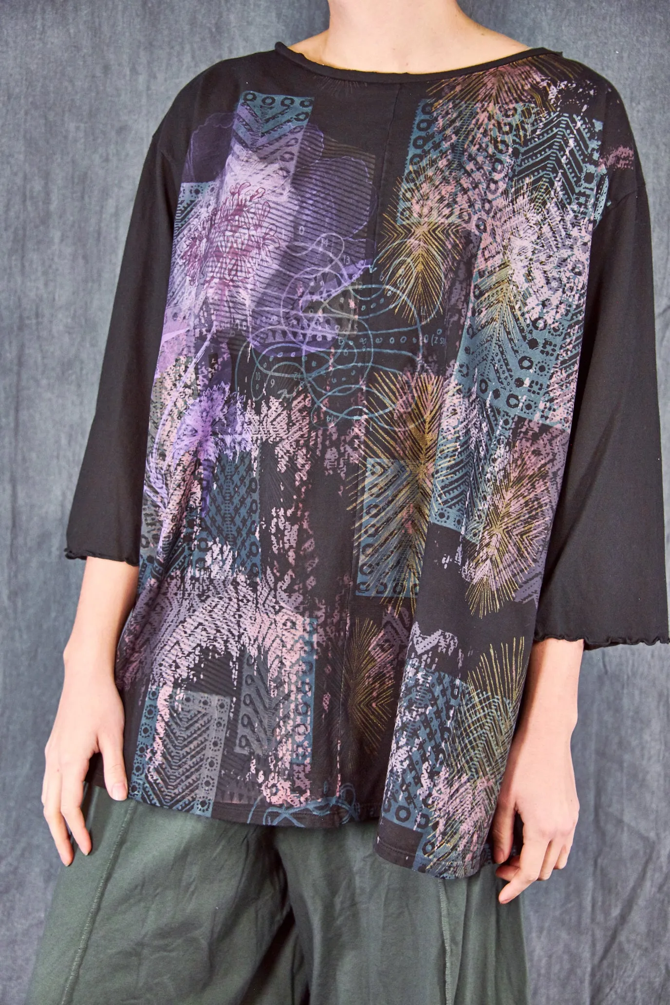 1236 Line Tee Black-P