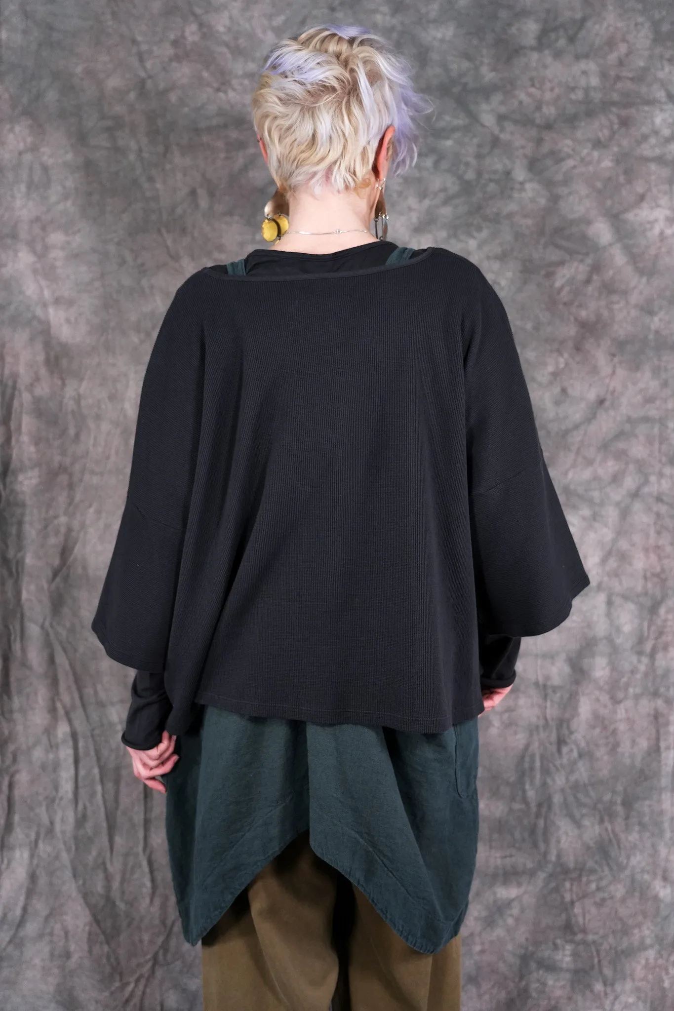 1586 Boxy Crop Top Thermal Black Sand