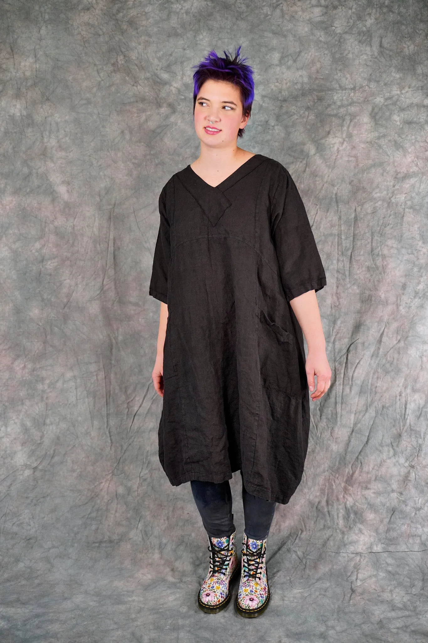 2133 Crossover Linen Tunic Black-U