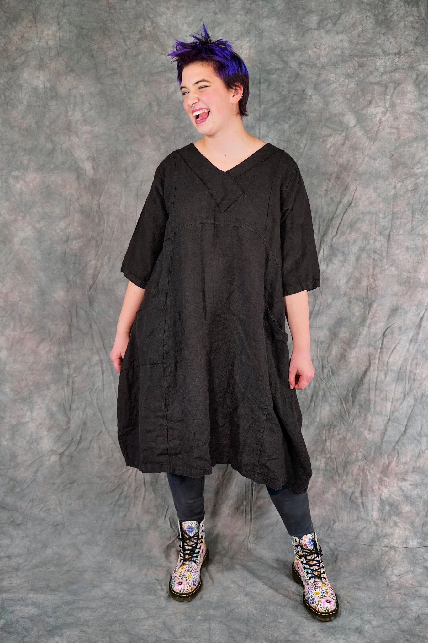 2133 Crossover Linen Tunic Black-U