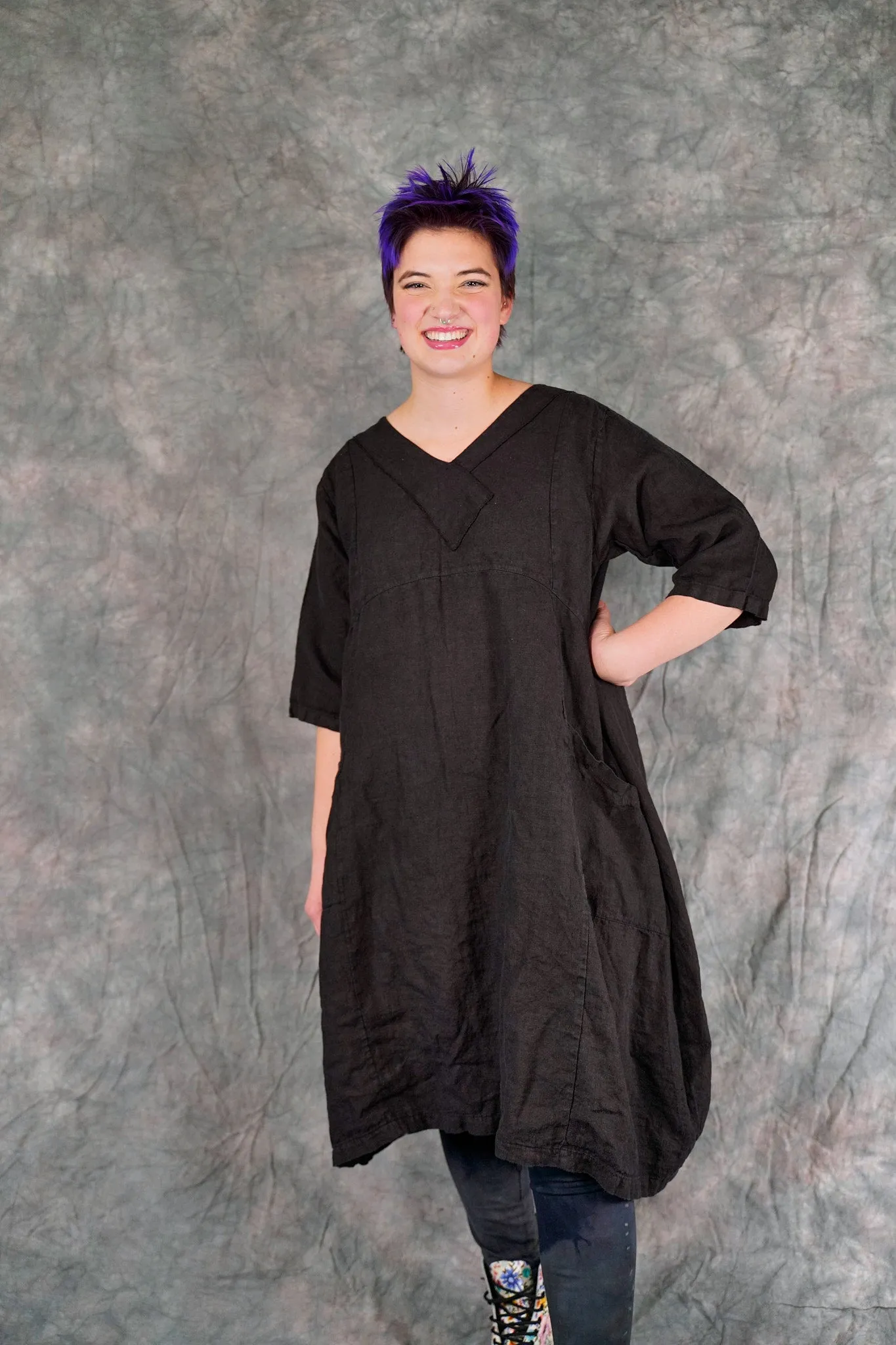 2133 Crossover Linen Tunic Black-U