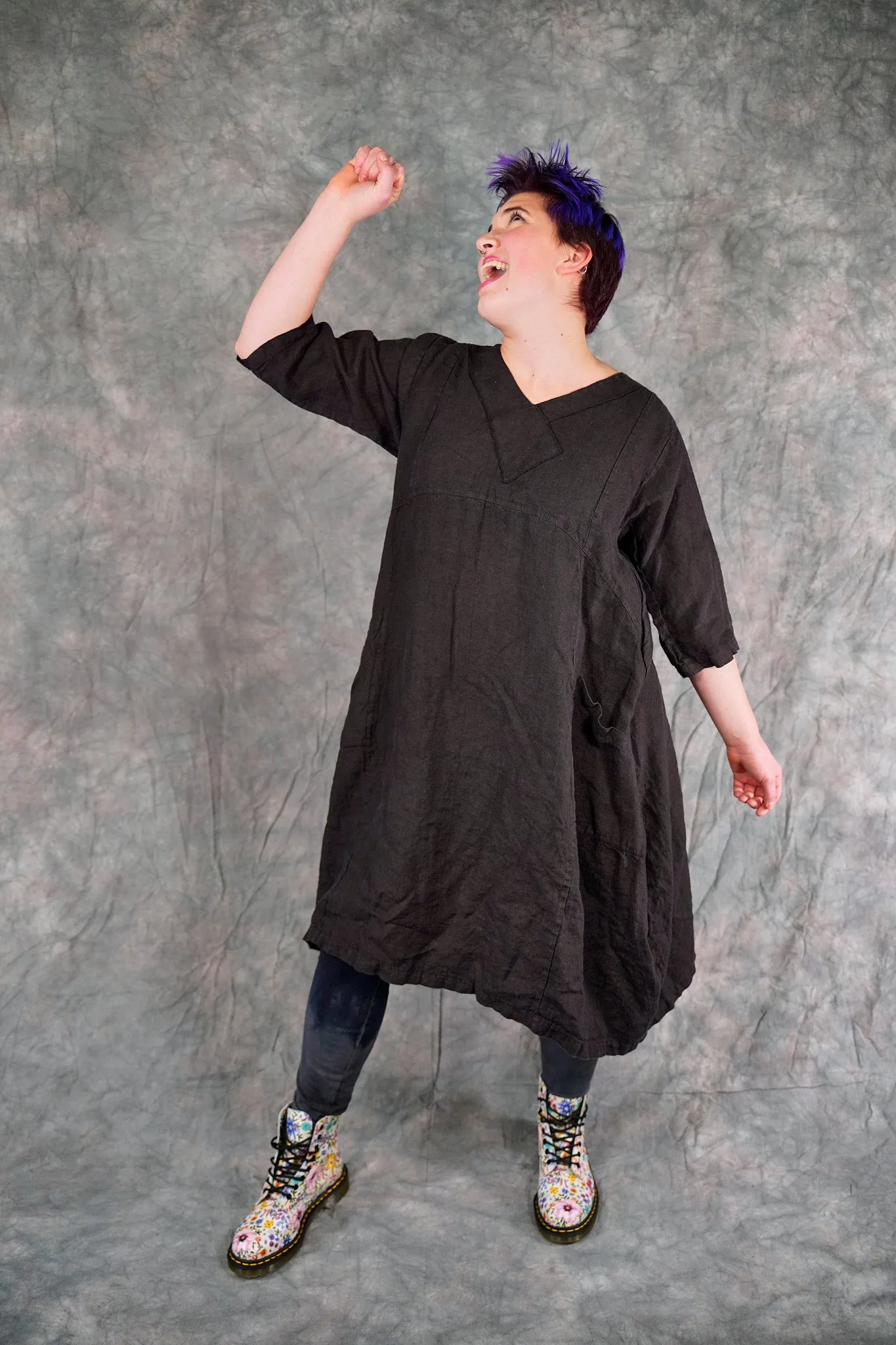 2133 Crossover Linen Tunic Black-U