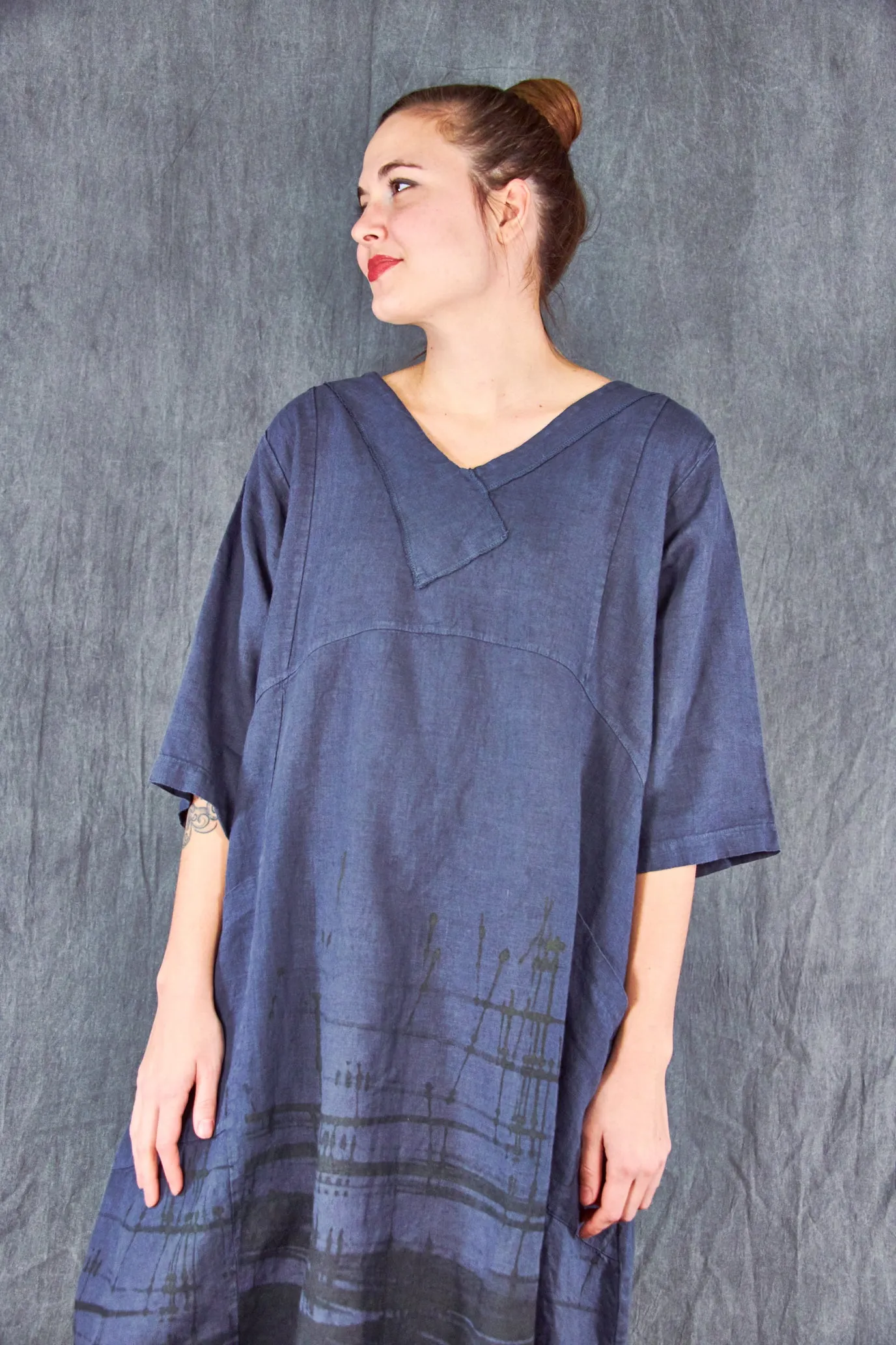 2133 Crossover Linen Tunic Nightwatch-P