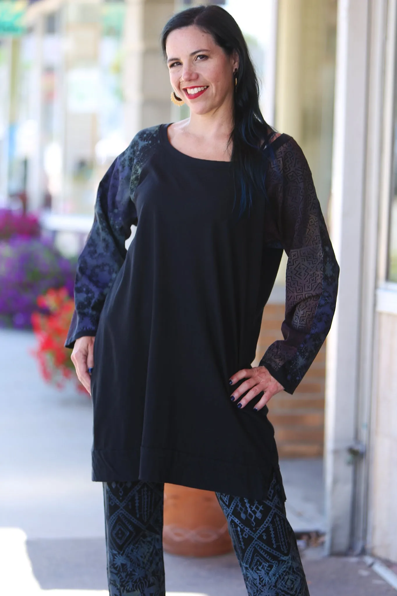 2197 Canyon Raglan Top Black Printed Sleeves-P