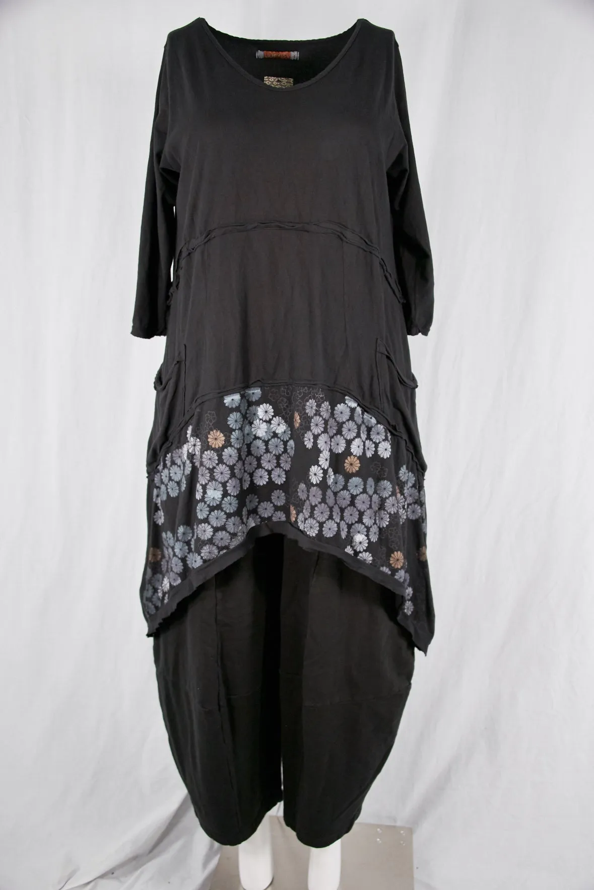 2222 Raw Seam Vector Black-P