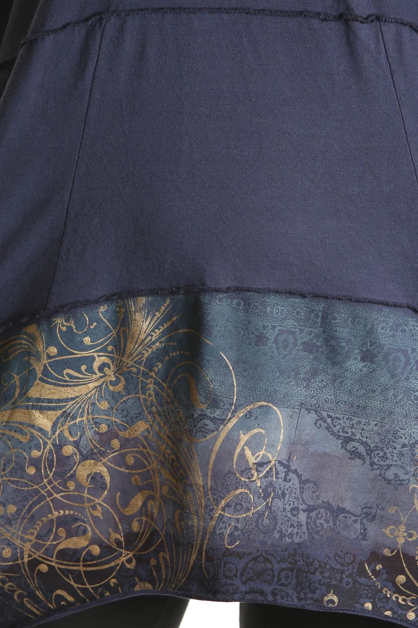 2222 Vector Tunic Mood Indigo printed