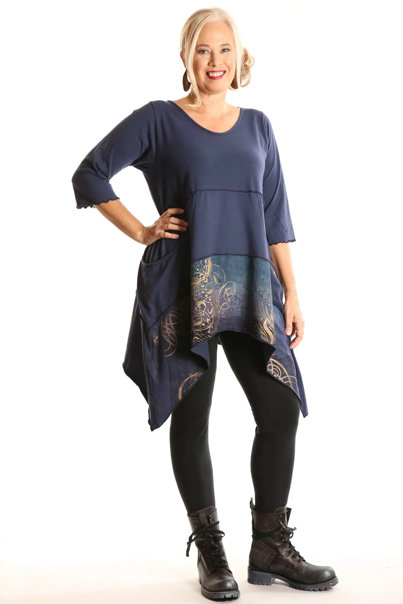 2222 Vector Tunic Mood Indigo printed