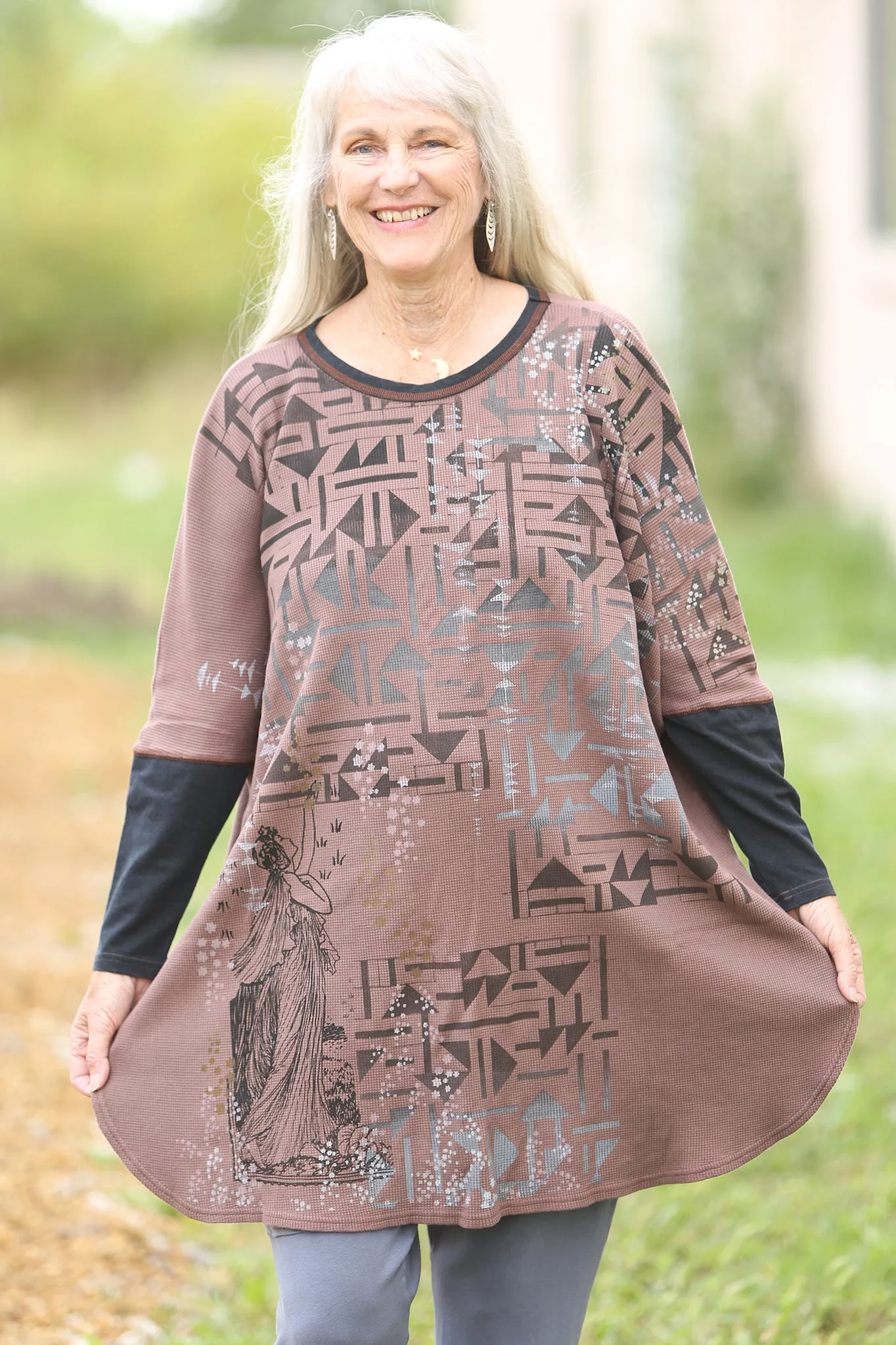 2251 Natural City Tunic-Rosewood- Nouveau Pattern Fields
