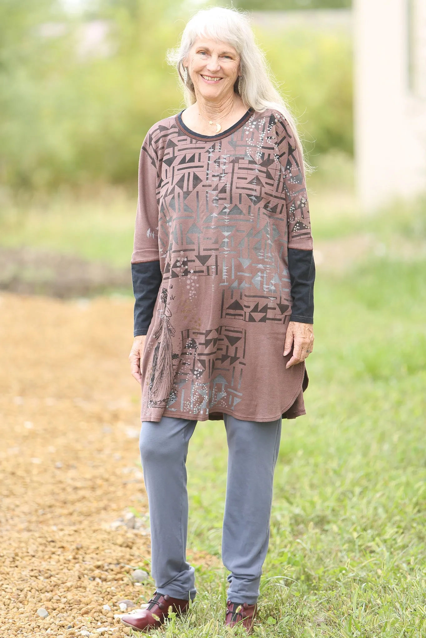 2251 Natural City Tunic-Rosewood- Nouveau Pattern Fields