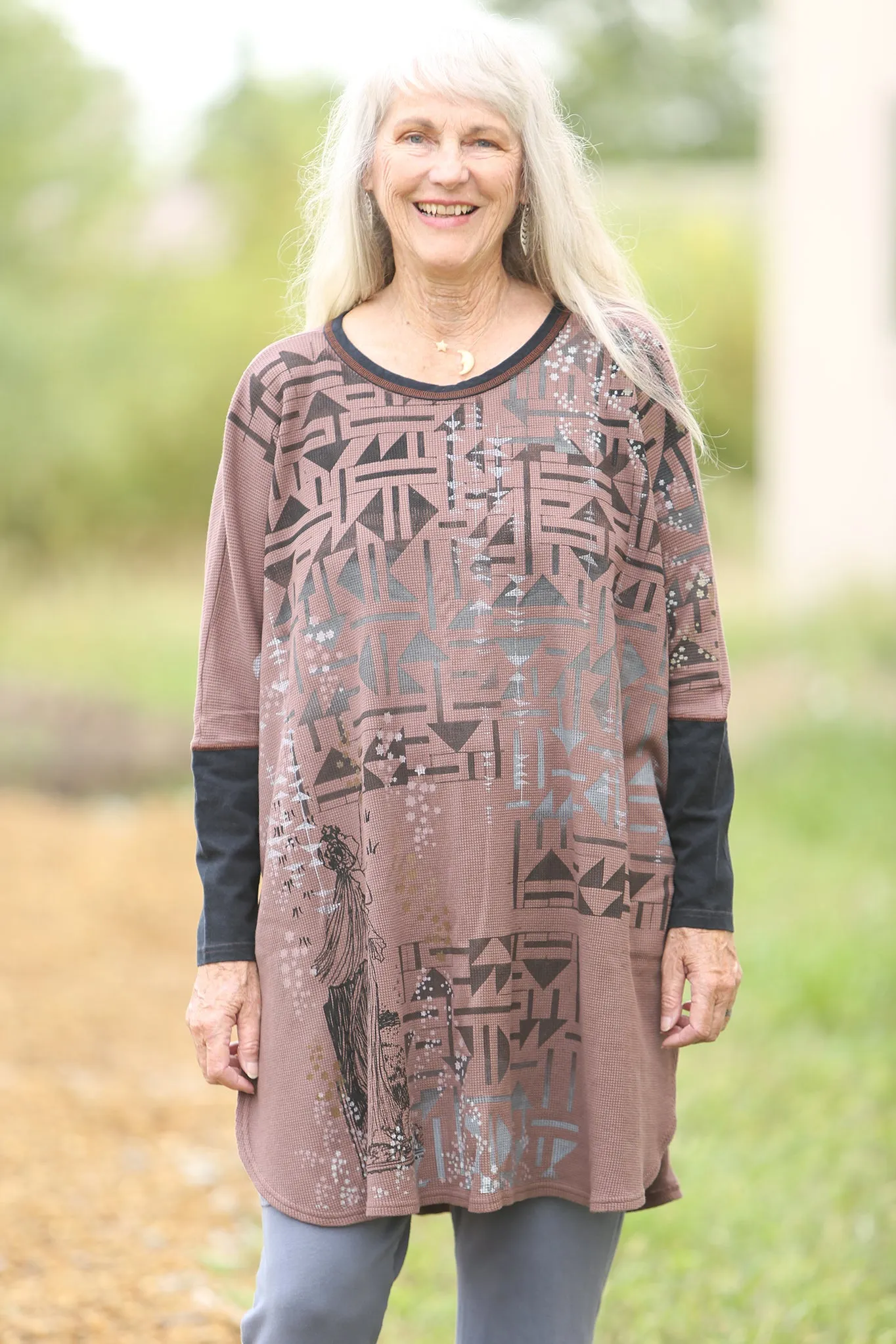 2251 Natural City Tunic-Rosewood- Nouveau Pattern Fields