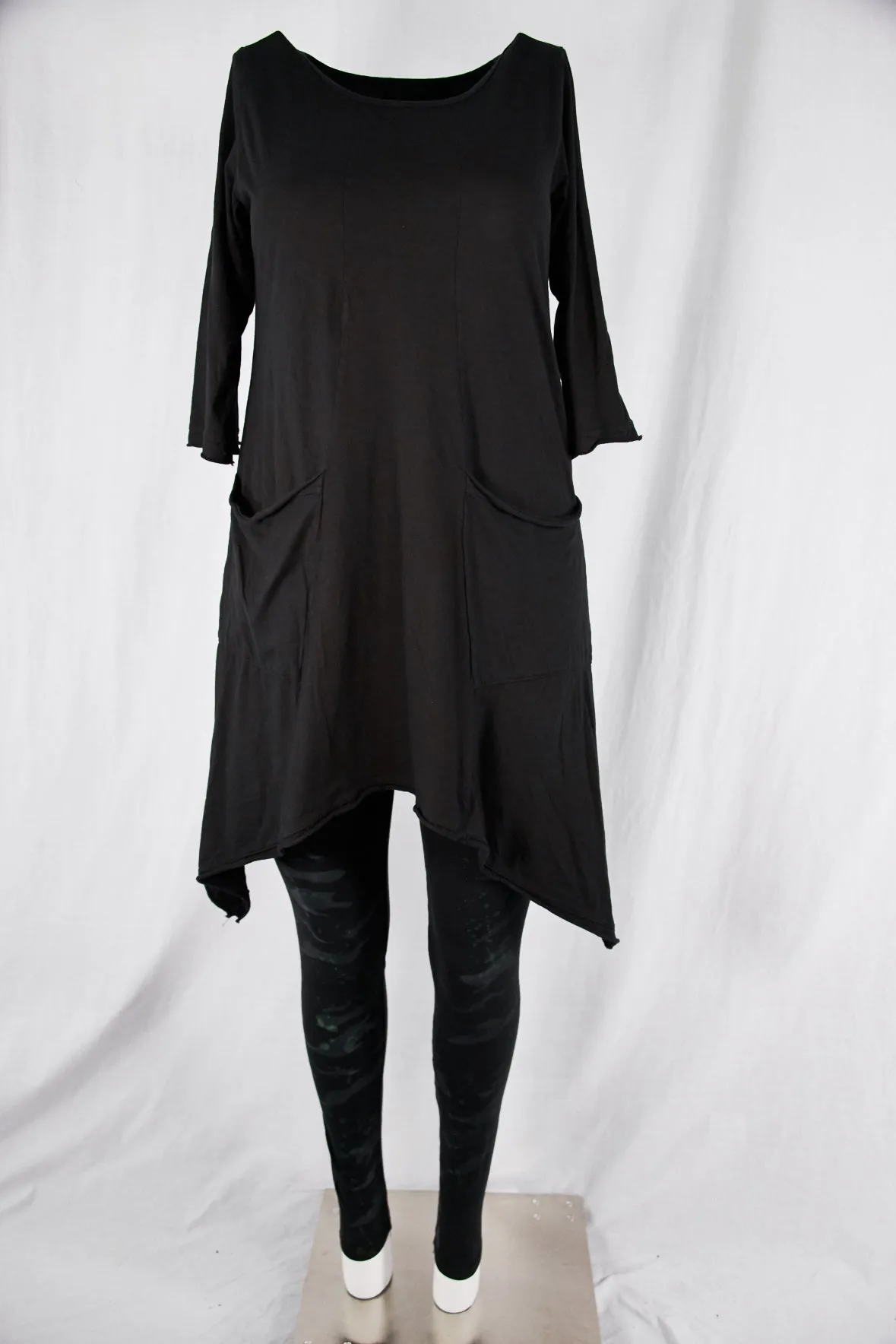 2334 Sunny Day Tunic Black-U