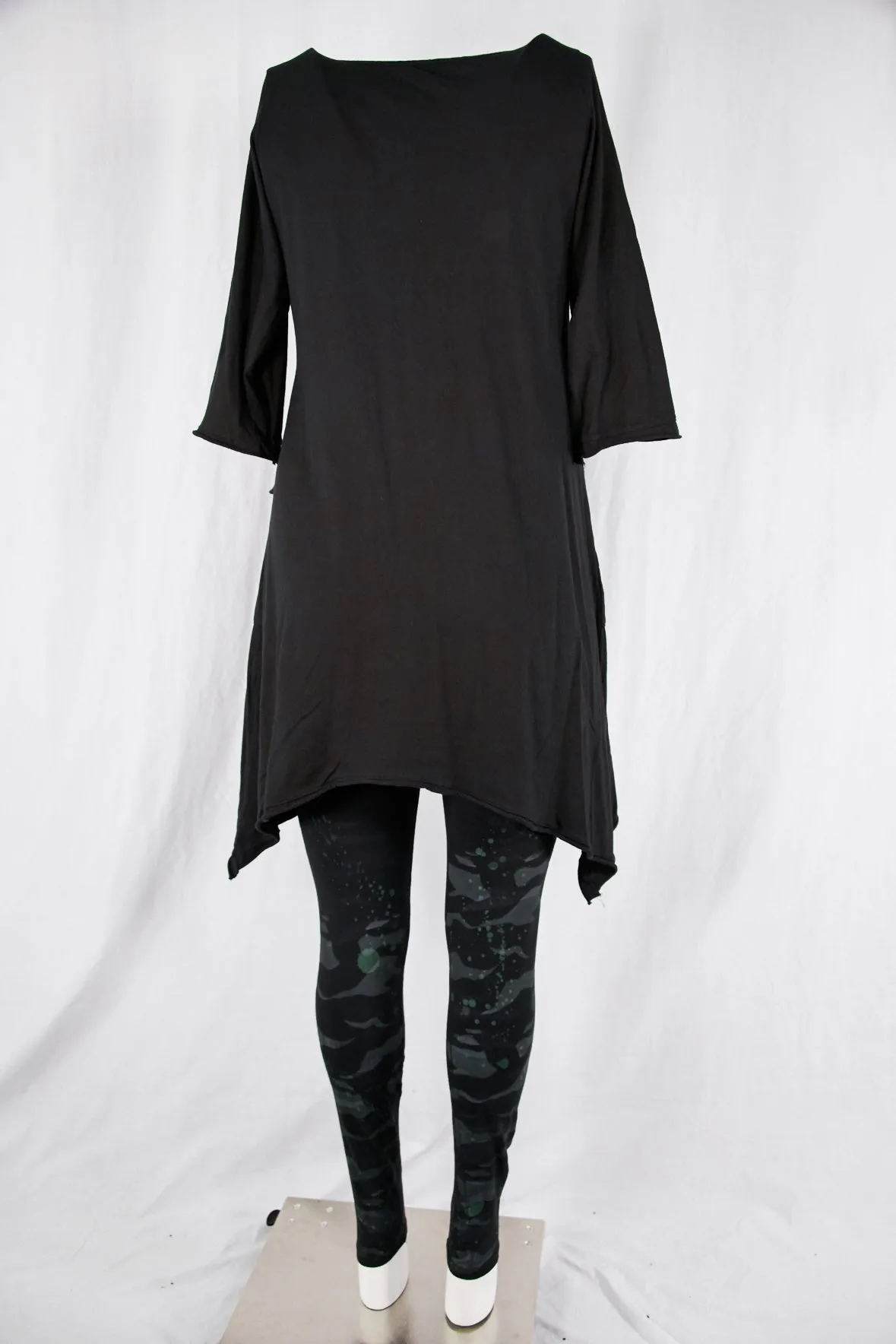 2334 Sunny Day Tunic Black-U