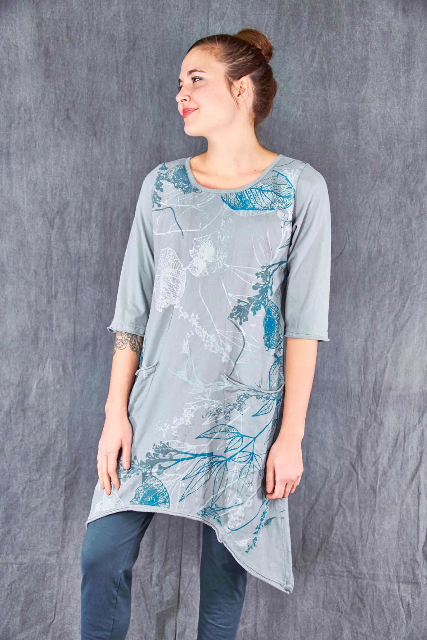 2334 Sunny Day Tunic Blue Dawn-Spring