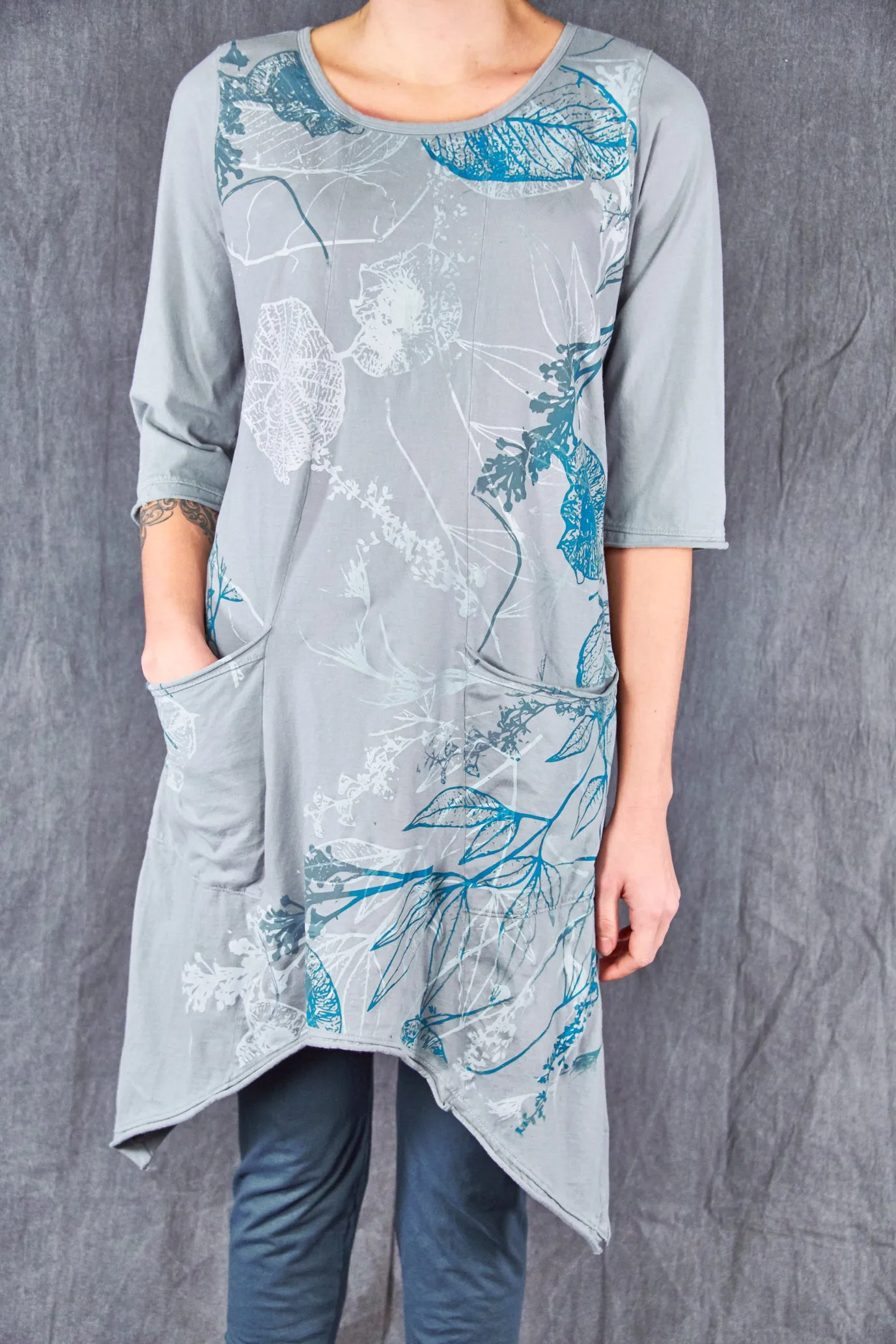 2334 Sunny Day Tunic Blue Dawn-Spring