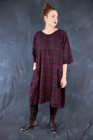 7114 Cabin Dress Vino Black Plaid