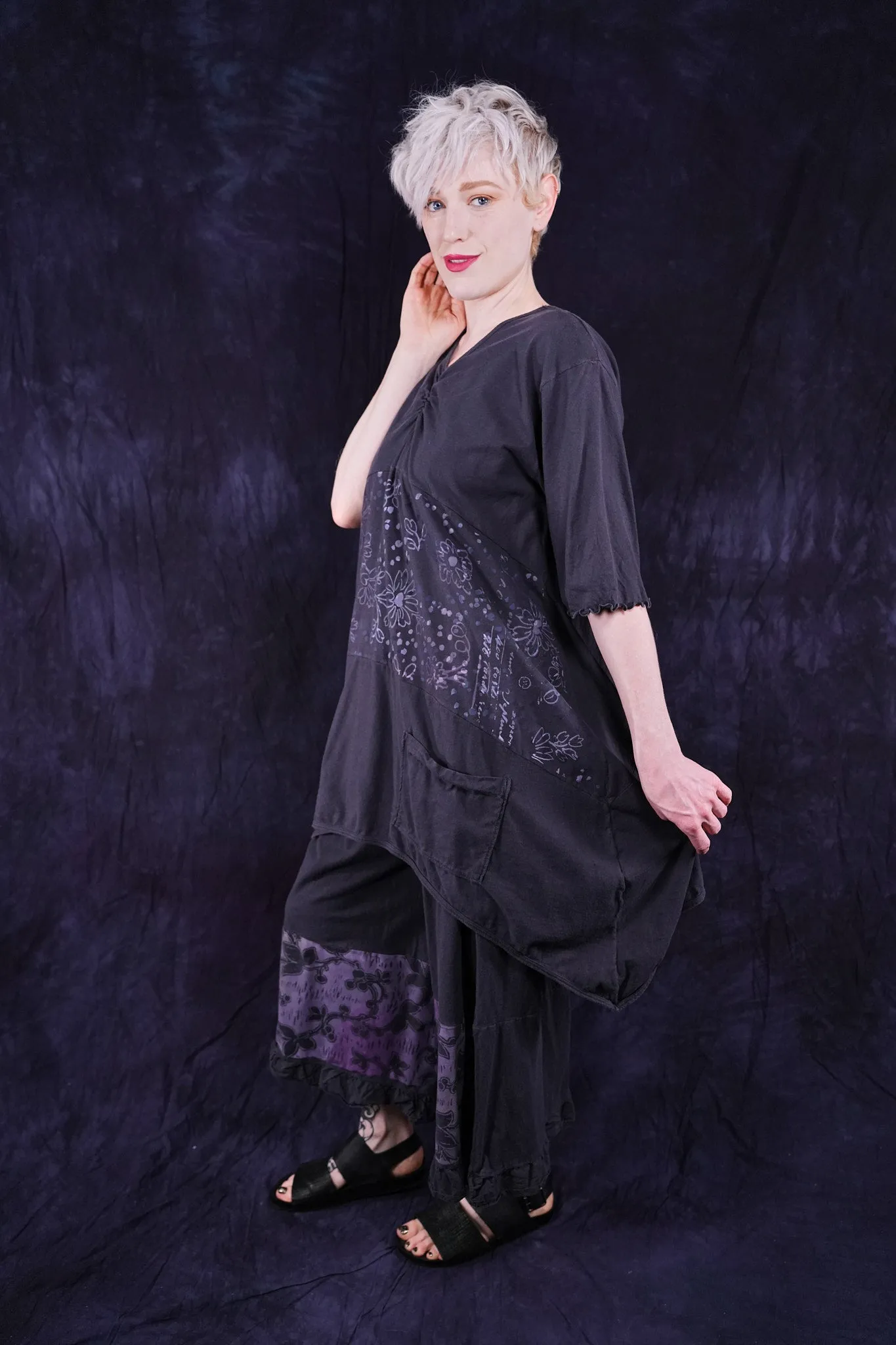 7253 Perfect Day Tunic Black Sand-P