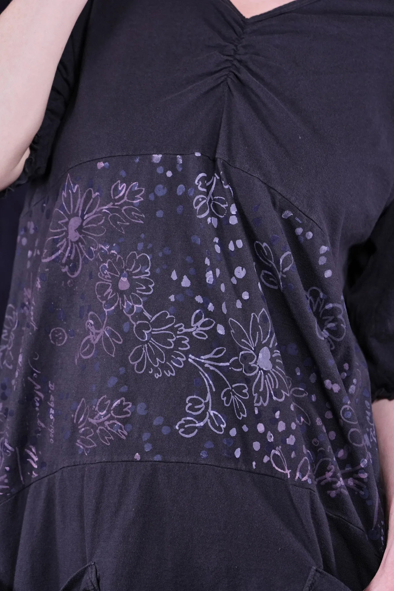 7253 Perfect Day Tunic Black Sand-P