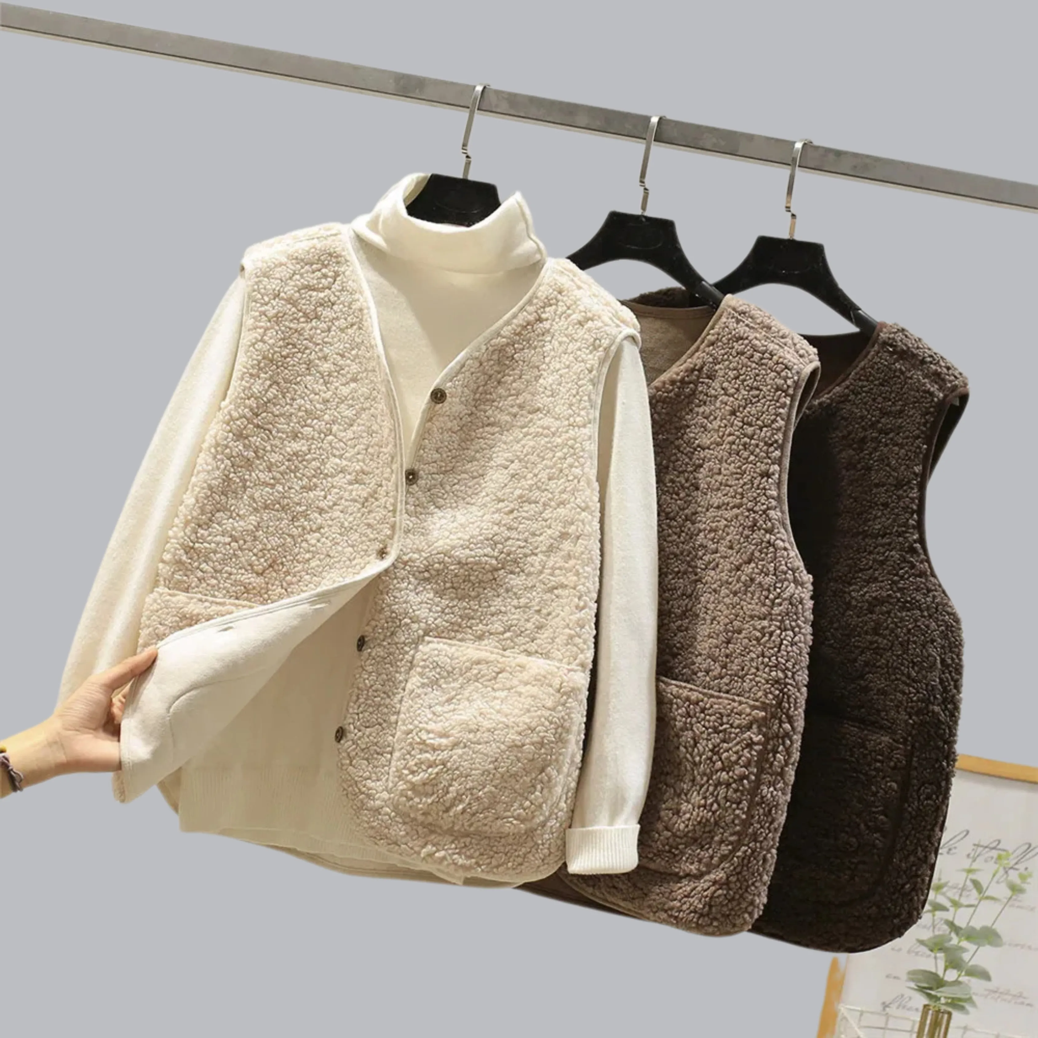 Adelie | Classic Women's Vest