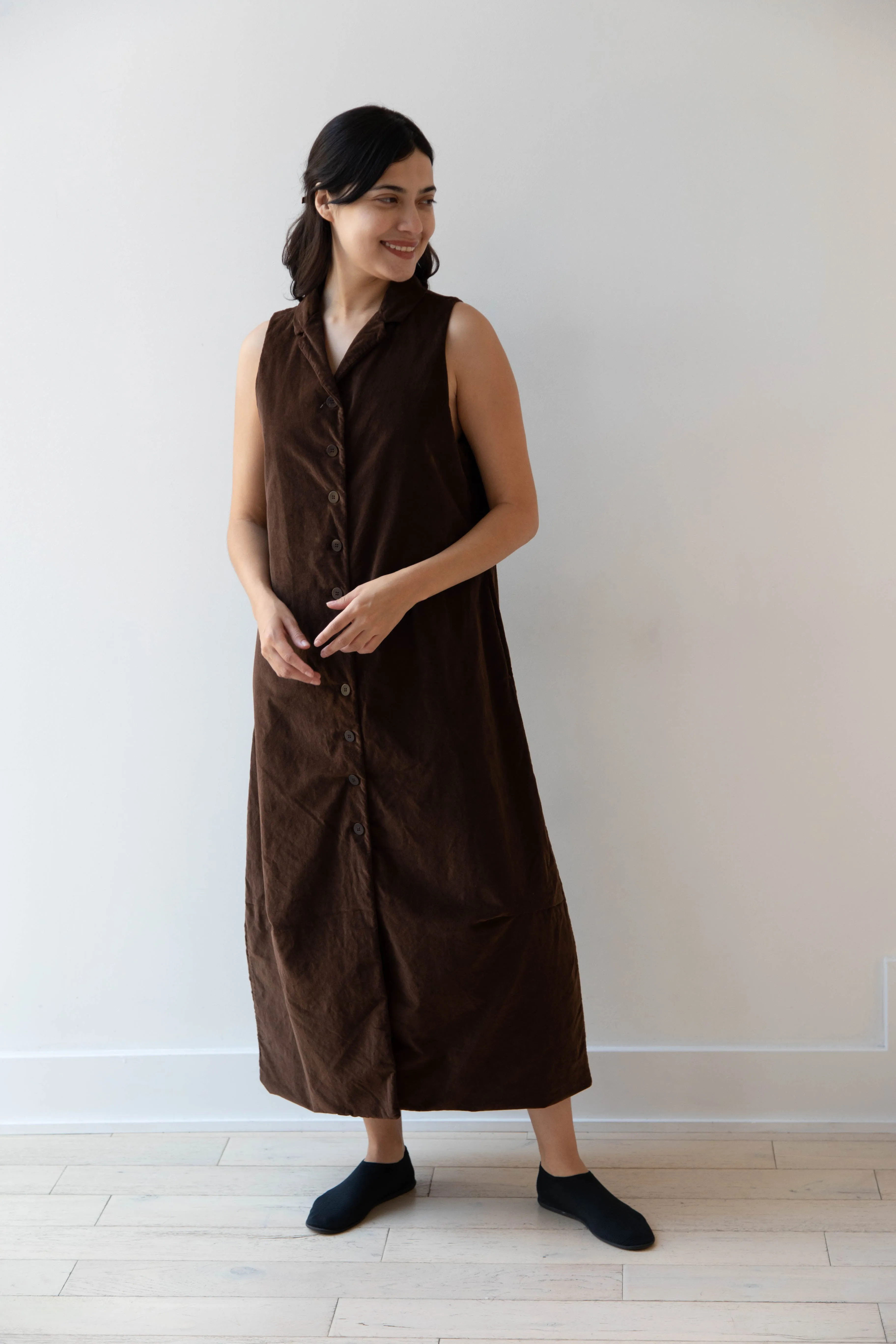 Album di Famiglia | Velvet Long Sleeveless Dress in Coffee