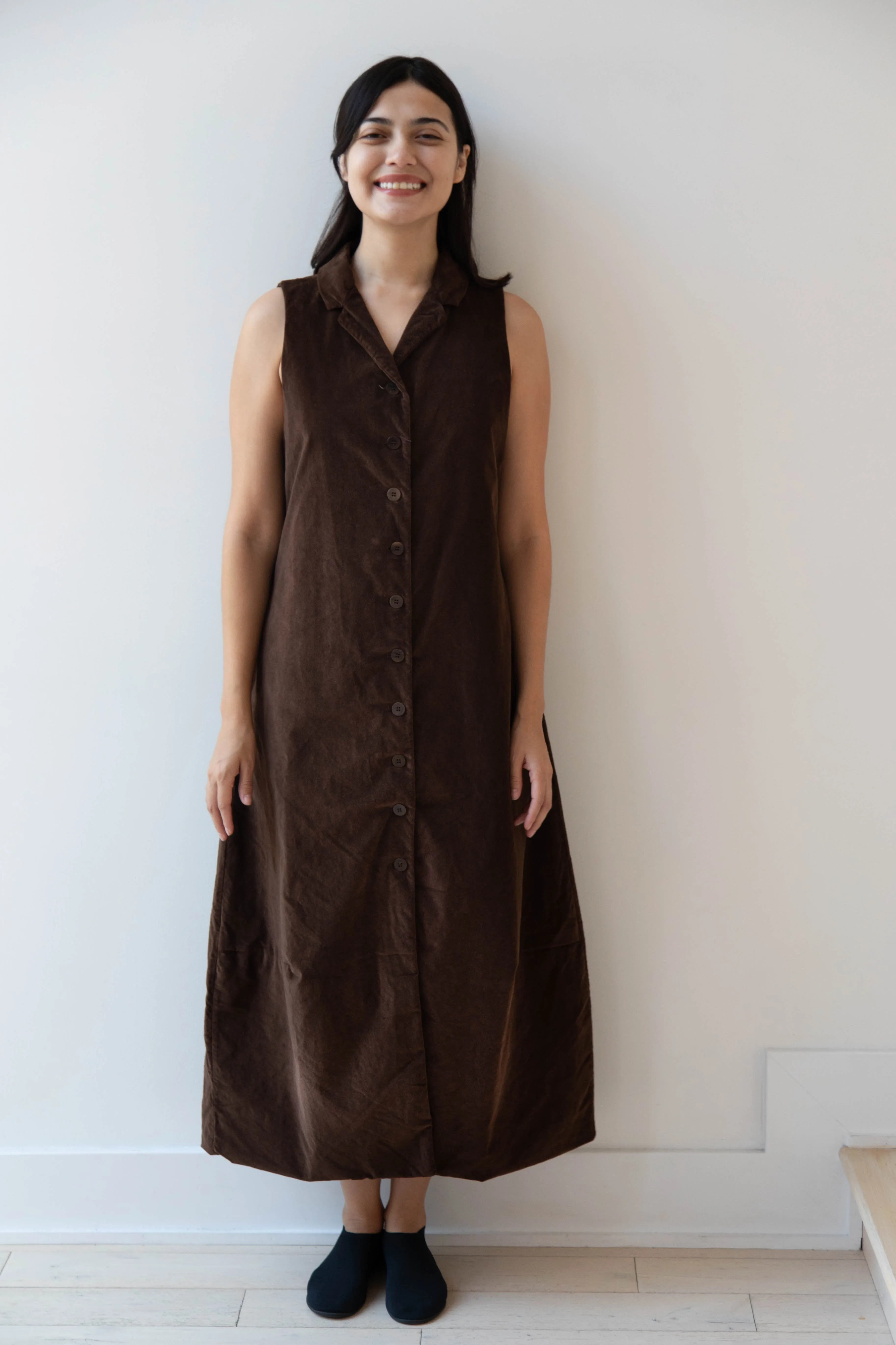 Album di Famiglia | Velvet Long Sleeveless Dress in Coffee