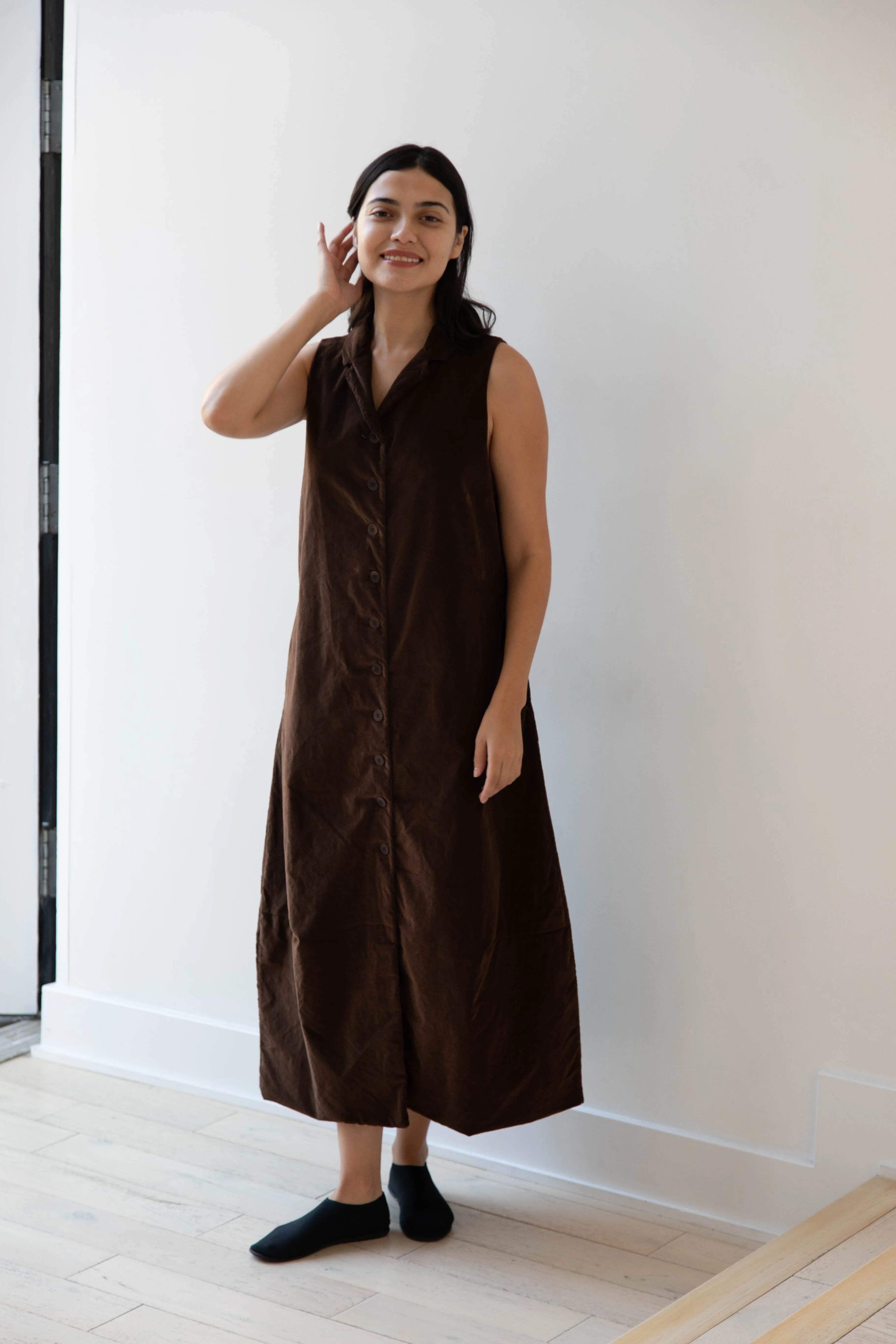 Album di Famiglia | Velvet Long Sleeveless Dress in Coffee