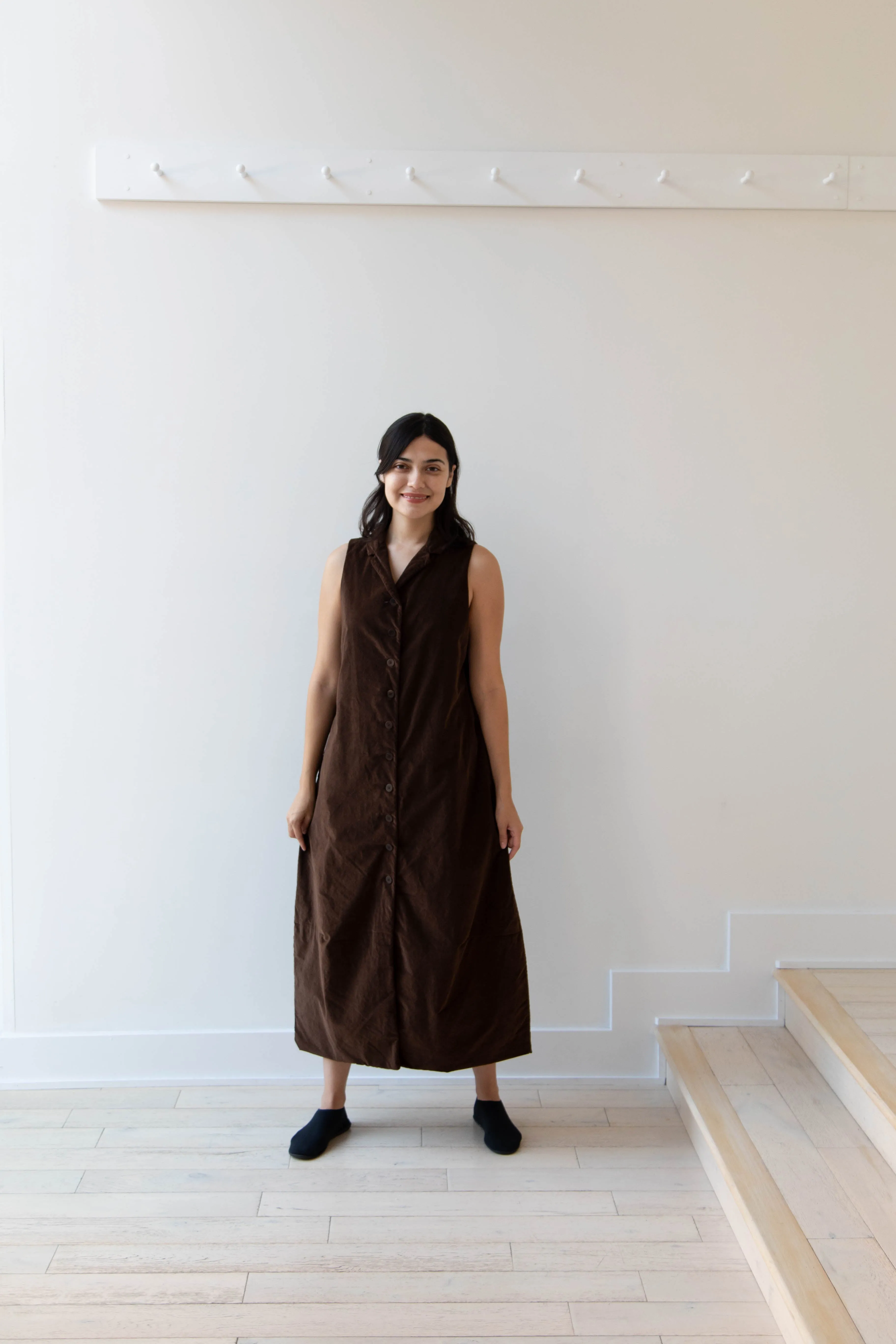 Album di Famiglia | Velvet Long Sleeveless Dress in Coffee