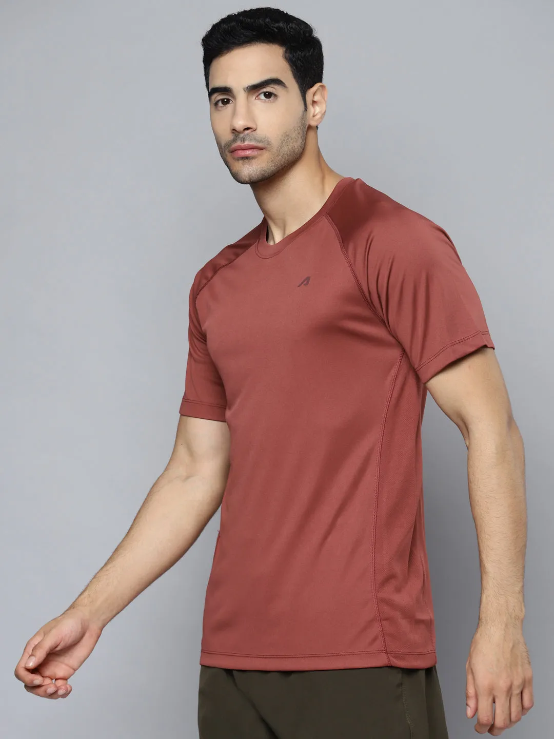Alcis Men Rust Slim Fit T-shirt