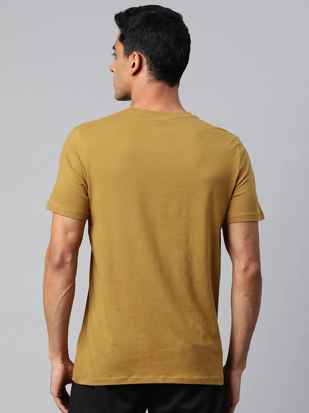 Alcis Men Solid Stretchex Slim Fit T-shirt