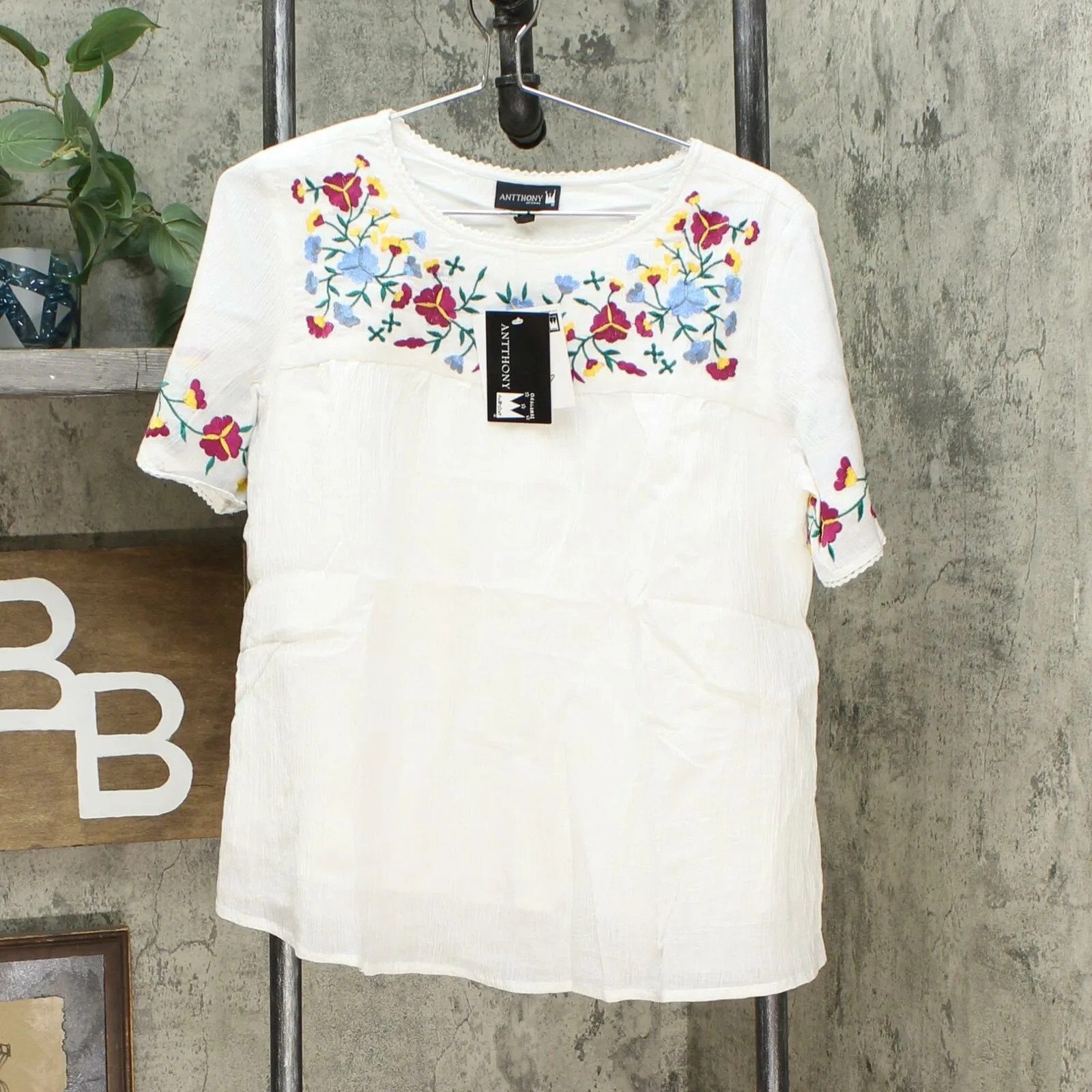 Antthony Women's Mexicali Lined Folkloric Embroidered Top