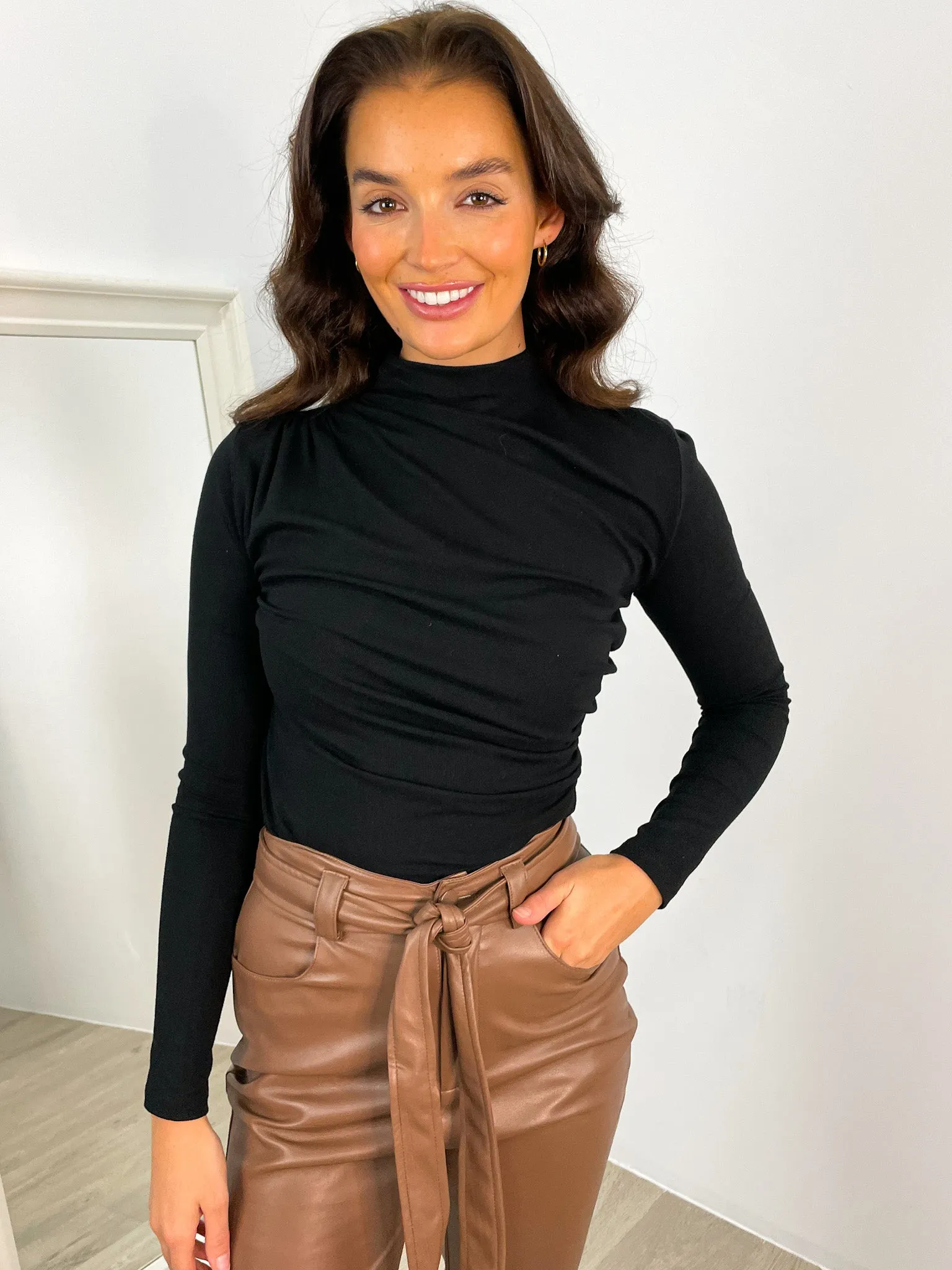 COLEMAN TOP - BLACK
