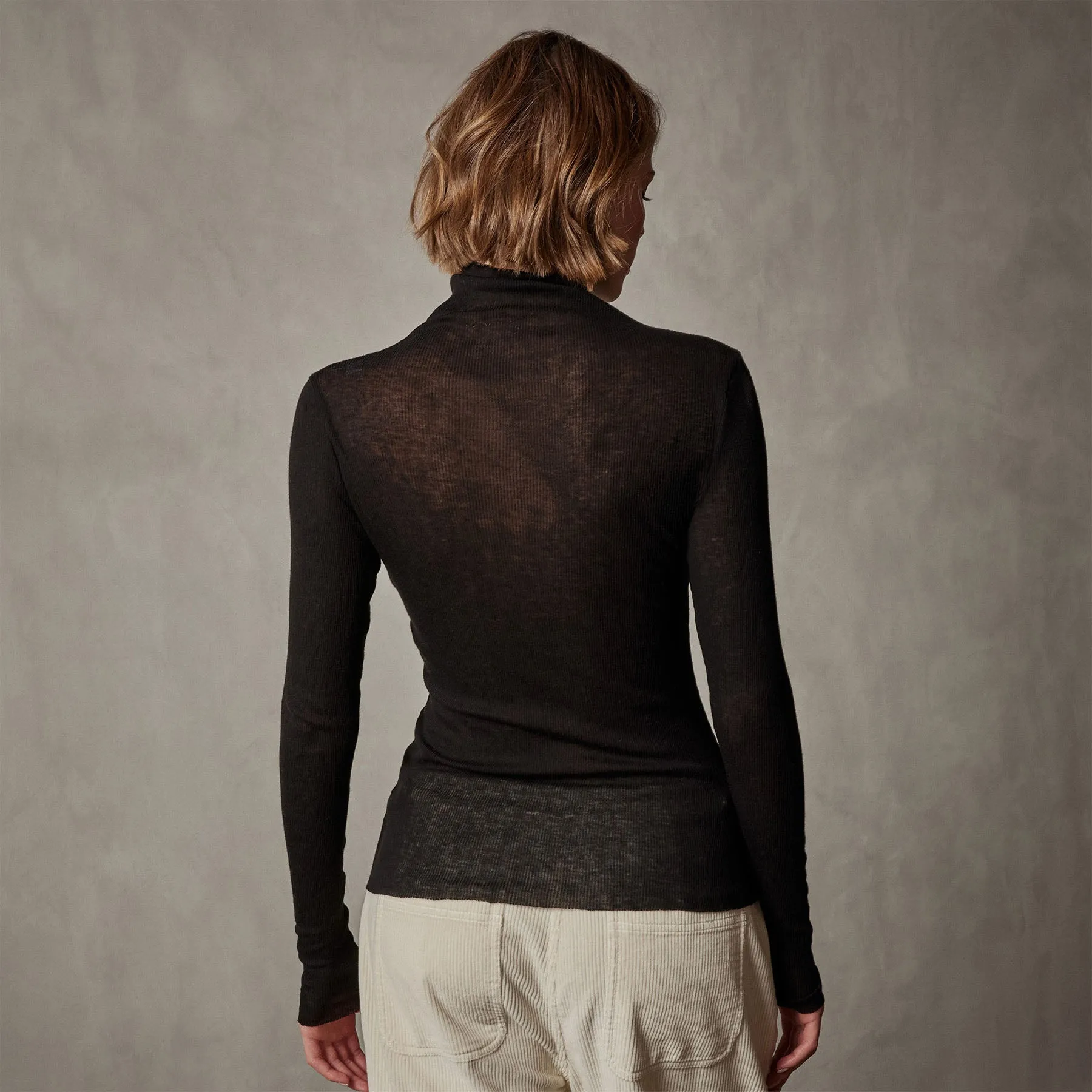 Cotton Cashmere Blend Ribbed Turtleneck - Black
