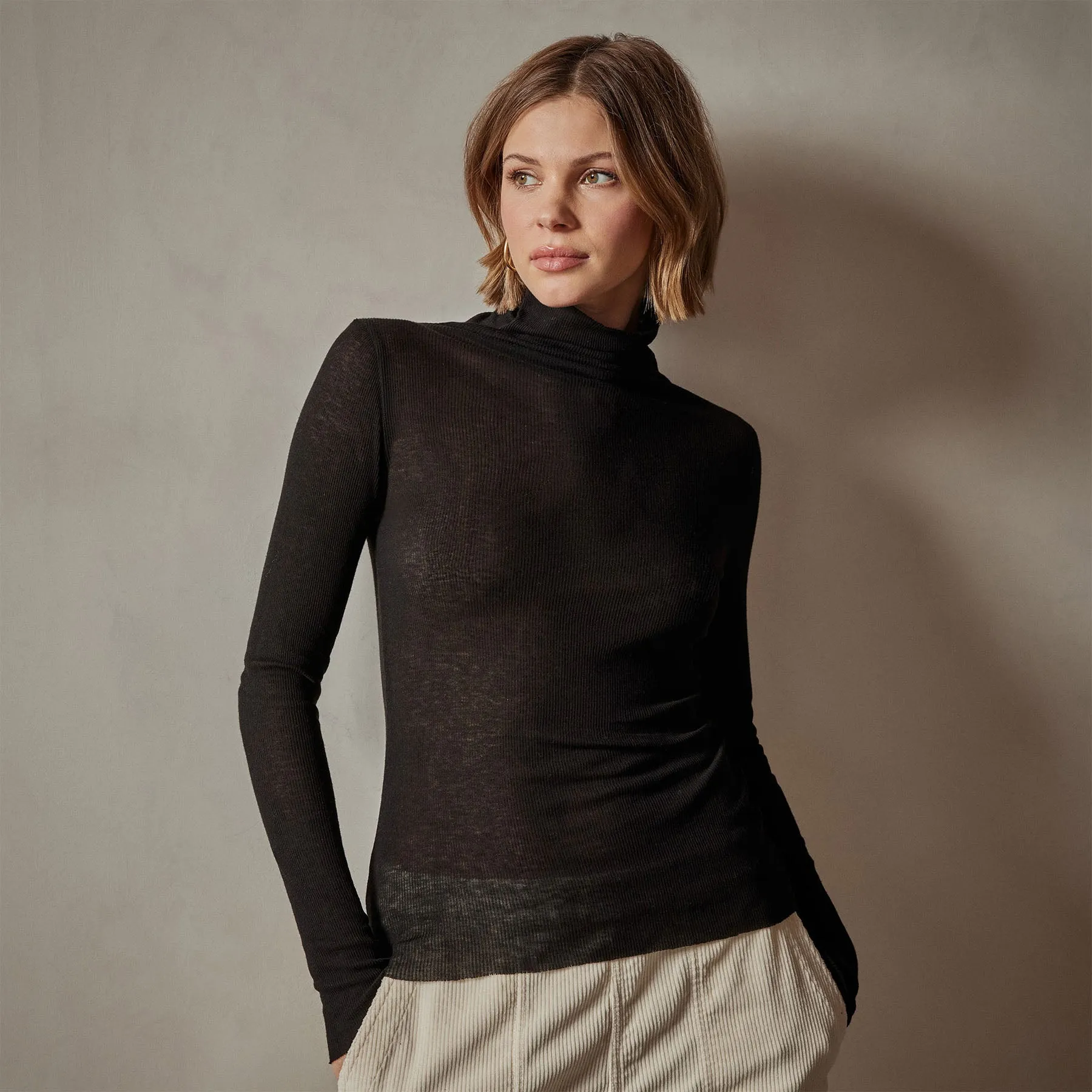 Cotton Cashmere Blend Ribbed Turtleneck - Black