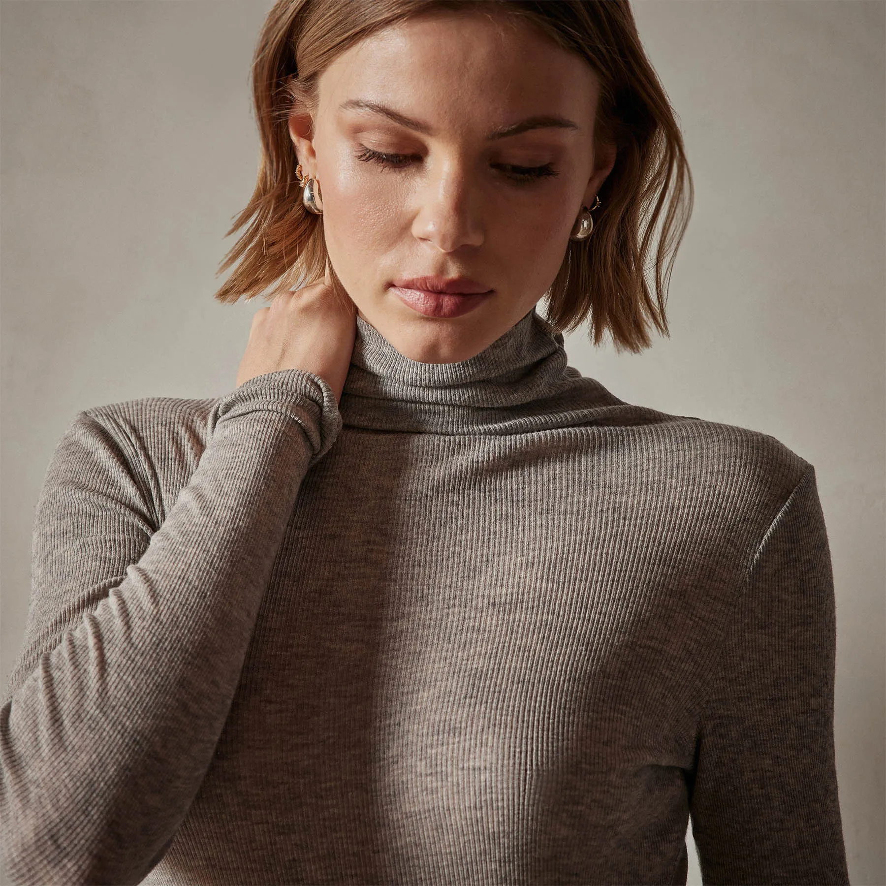 Cotton Cashmere Blend Ribbed Turtleneck - Heather Grey
