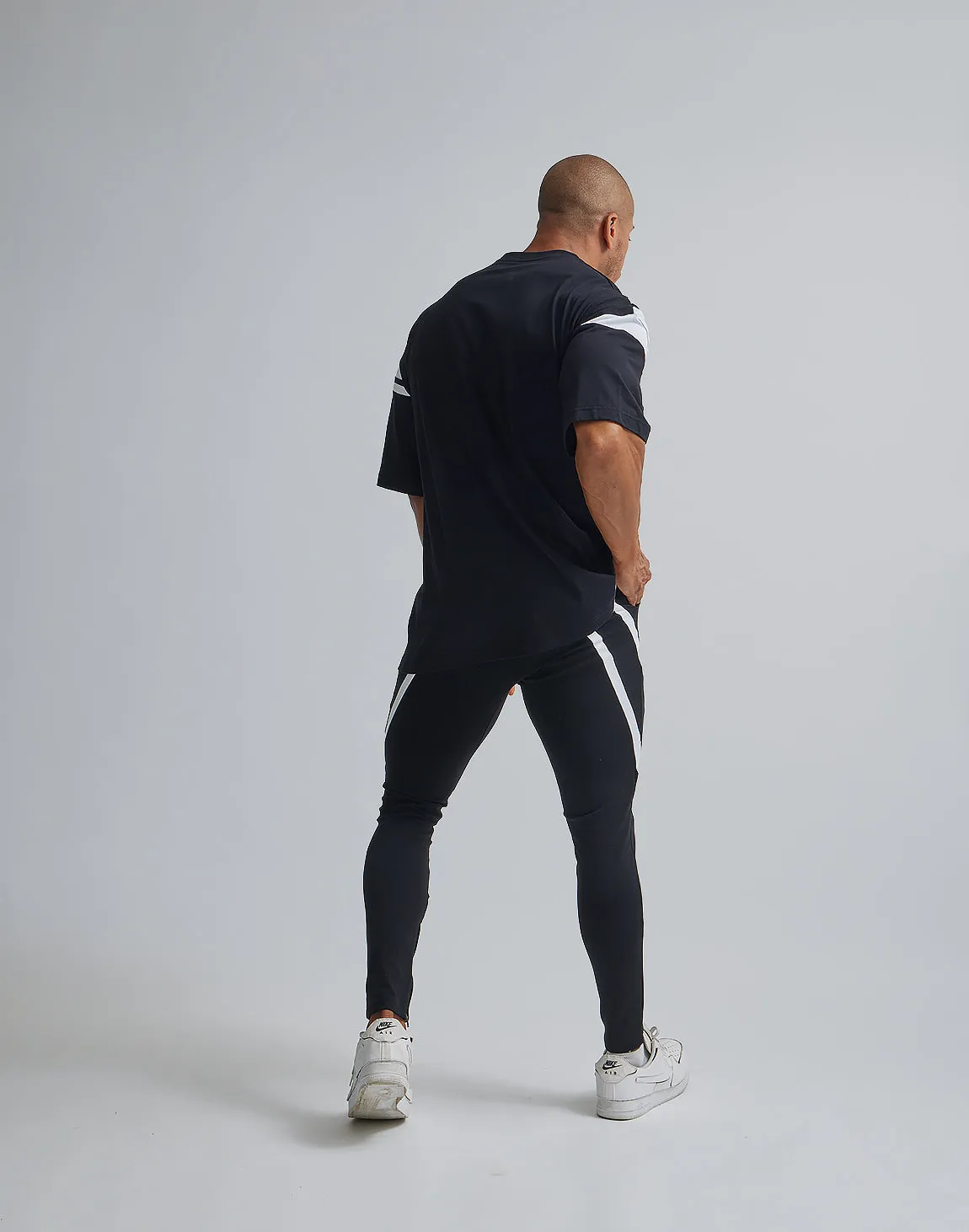 CRONOS V-SHAPED OVERSIZE T-SHIRTS【BLACK】