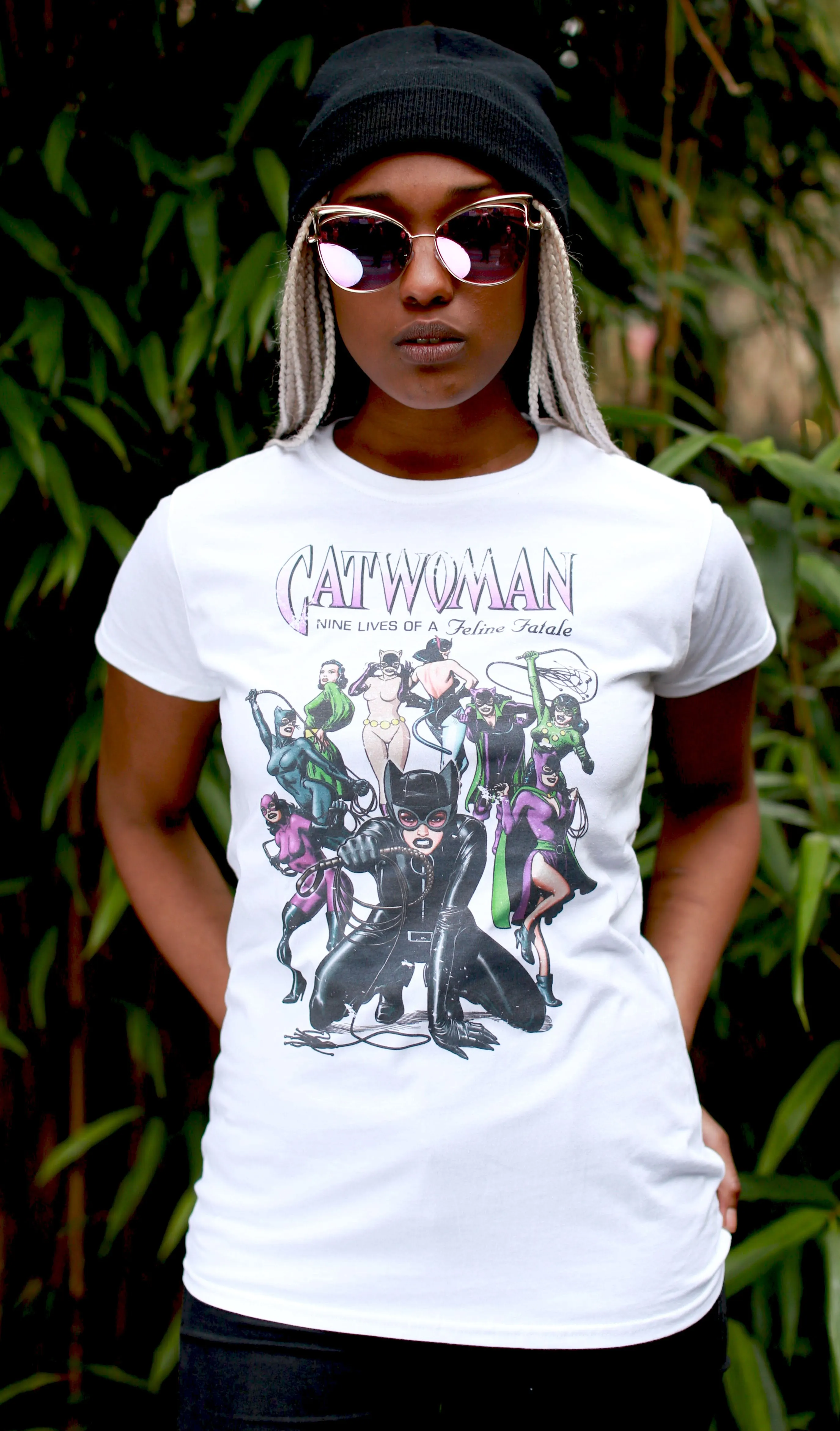 DC Comics Catwoman Cover Nine Lives Official Women's T-shirt (White)
