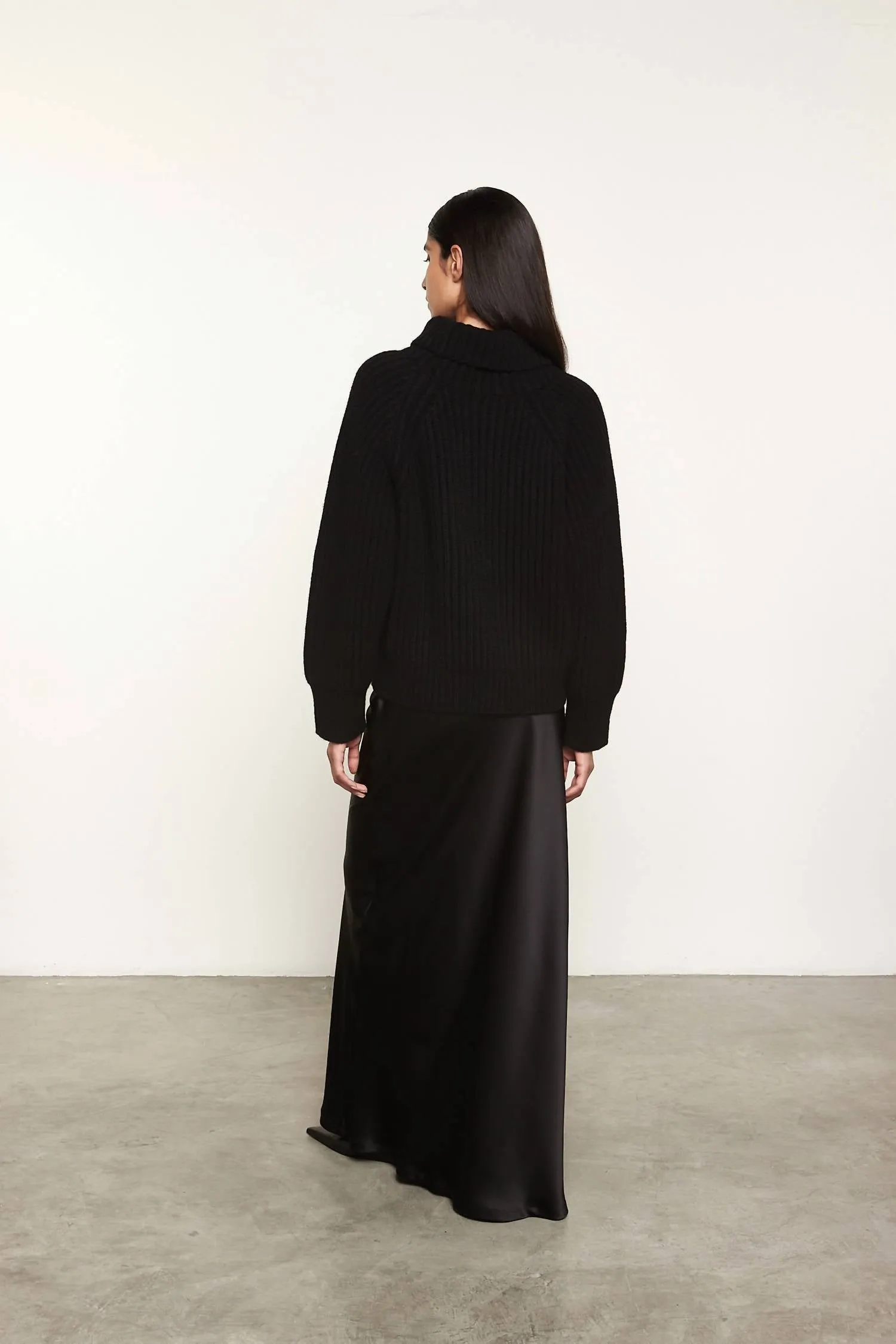 Enza Costa - CHUNKY CASHMERE TURTLENECK SWEATER