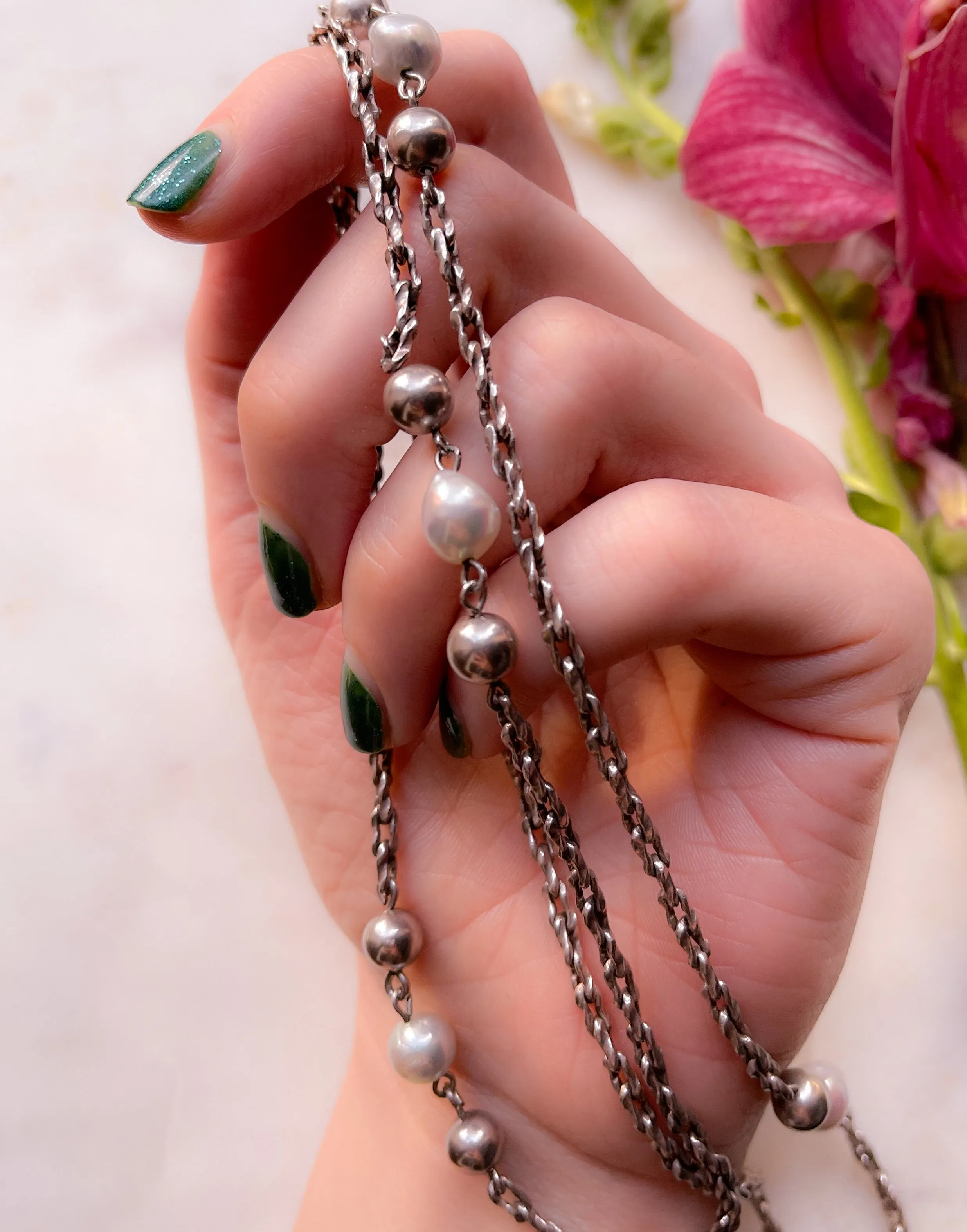 Extraordinarily Chic Sterling Silver and Pearl Chain Circa 1970