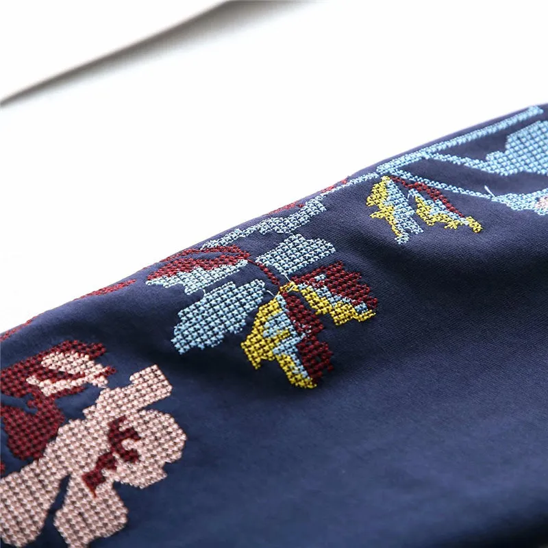 ‘’FLORAL EMBROIDERED PULLOVER" SWEATSHIRT N123004