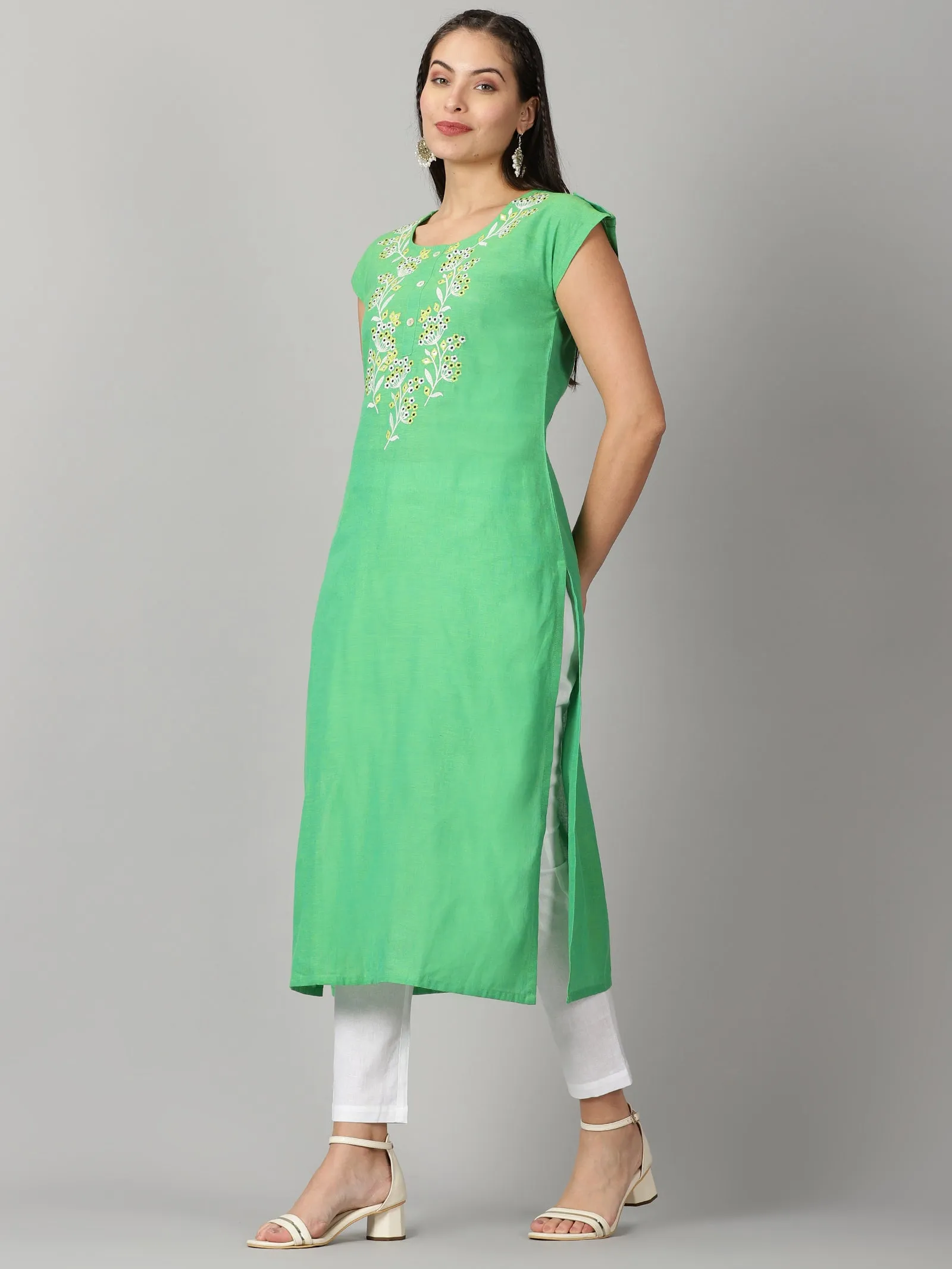 Green Cotton Embroidered Neck Kurta