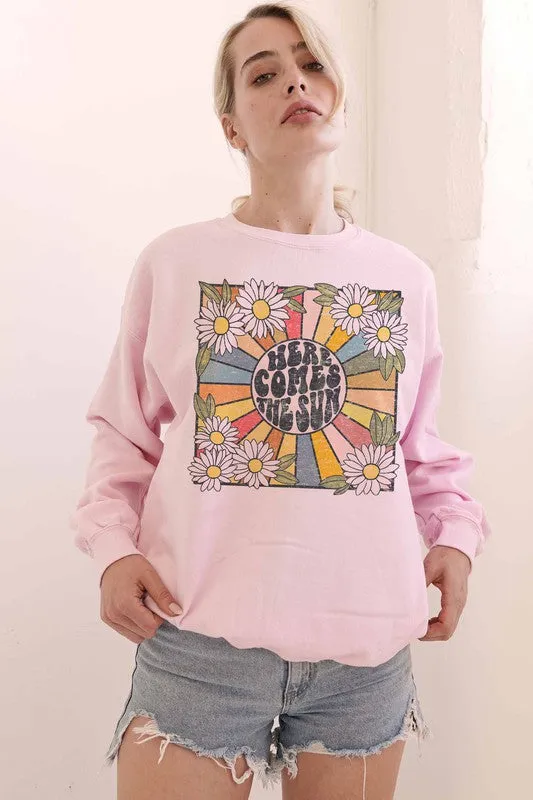 HERE COMES THE SUN RETRO GRAPHIC SWEATSHIRT