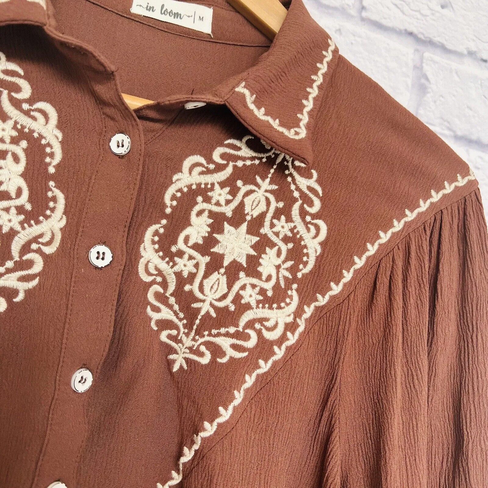 IN LOOM Brown Embroidered Blouse Sz M 1/2 Button Long Sleeve Western Boho Rodeo