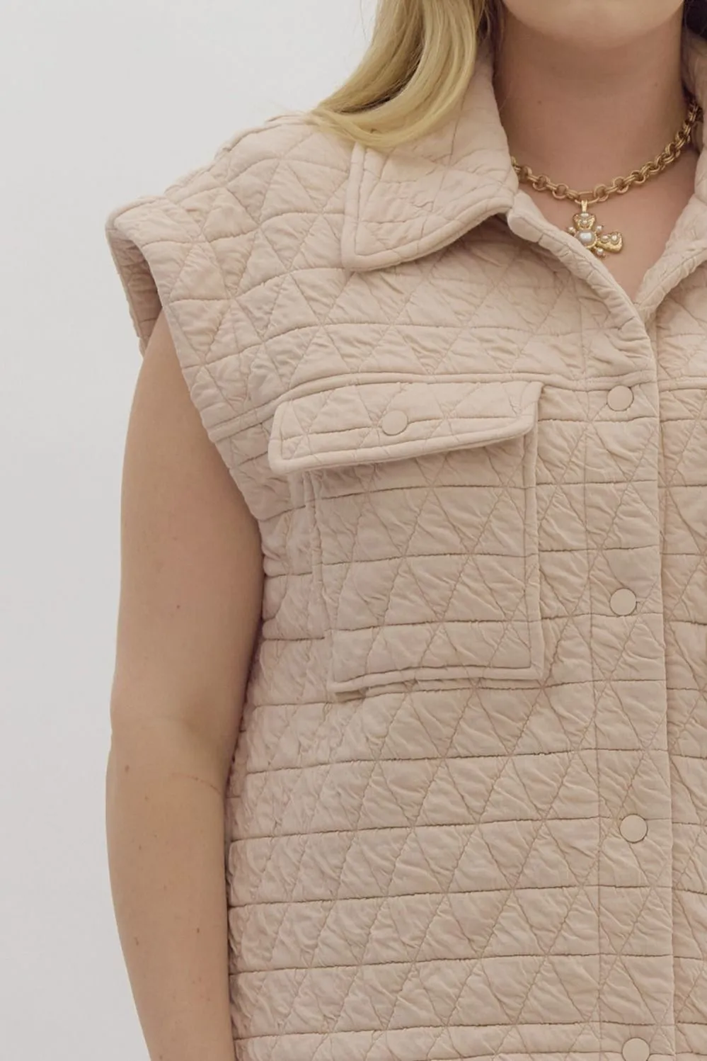 Keira Quilted Sleeveless Collared Button Down Vest || Ecru
