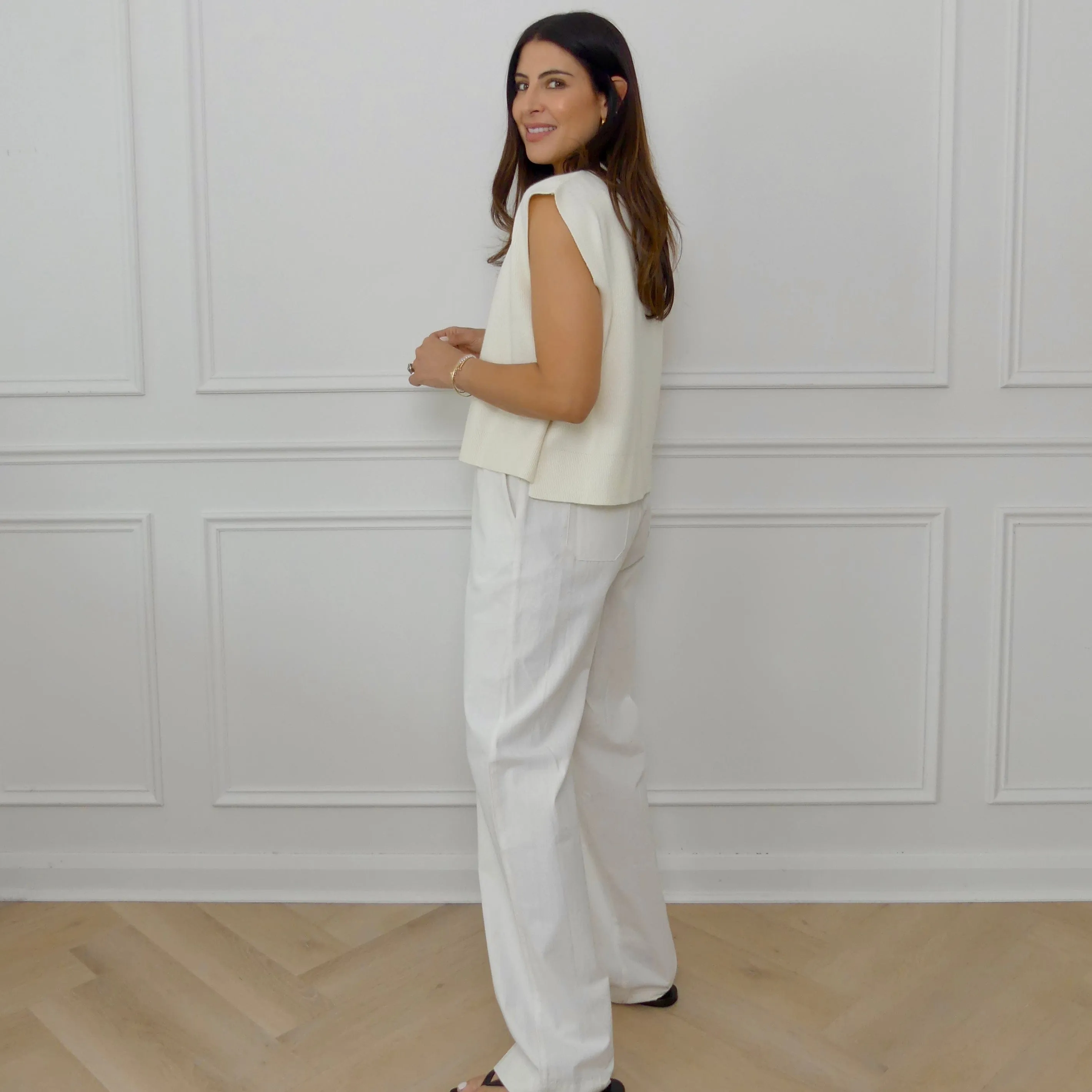 KNITTED V-NECK VEST - COCONUT MILK