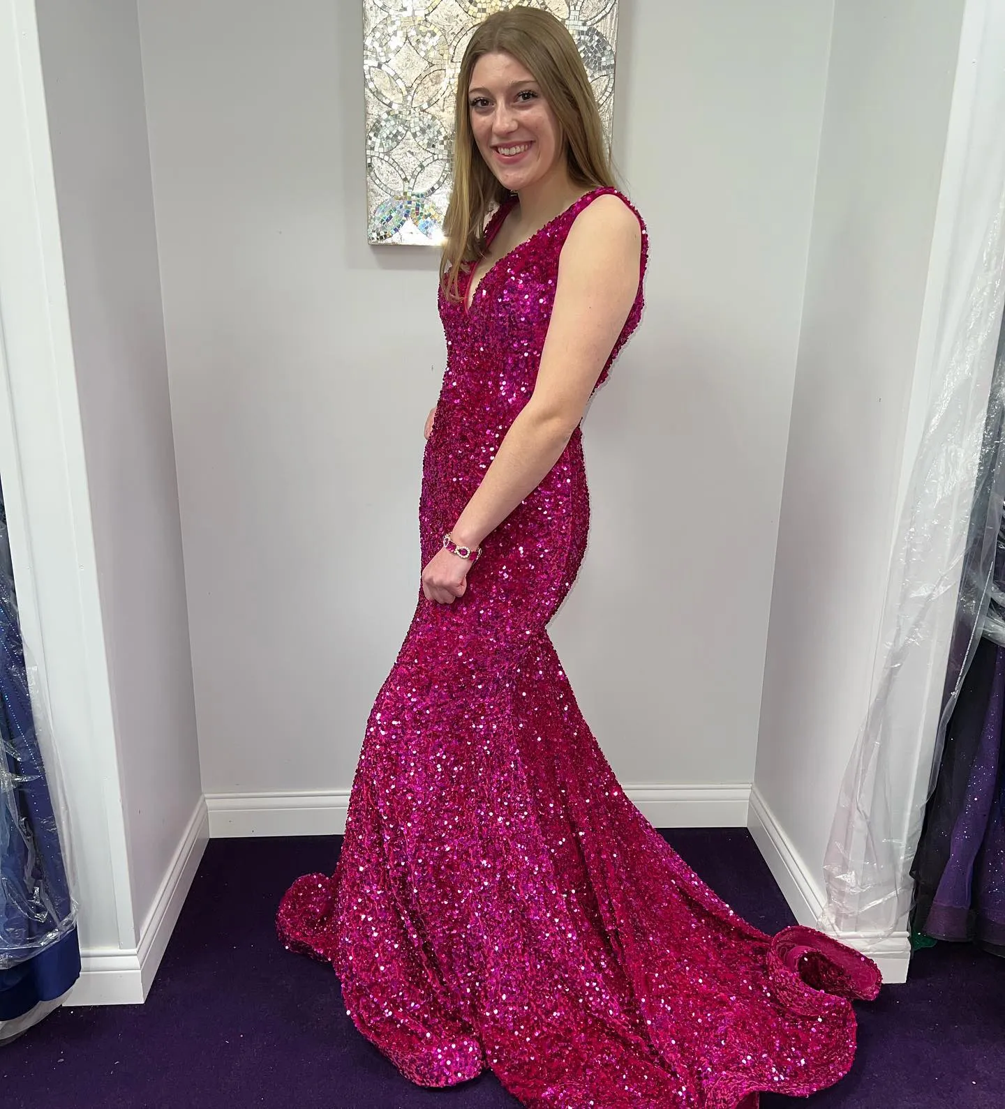 Long V Neck Fuchsia Prom Dress 2025 Magenta Sequin Mermaid Formal Dresses