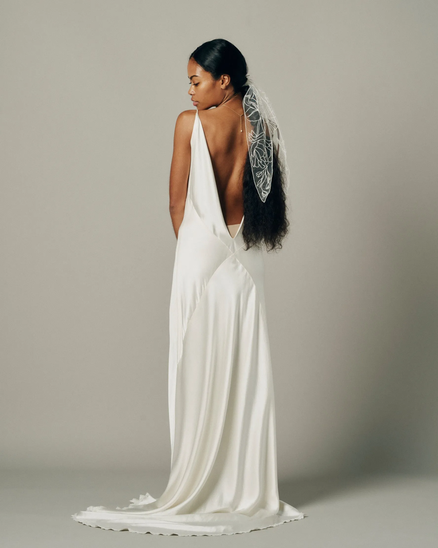 NATURA EMBROIDERED HAIR WRAP