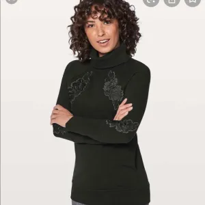 NWT Lululemon Embroidered to You Tunic size 6