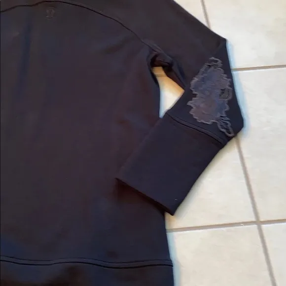 NWT Lululemon Embroidered to You Tunic size 6