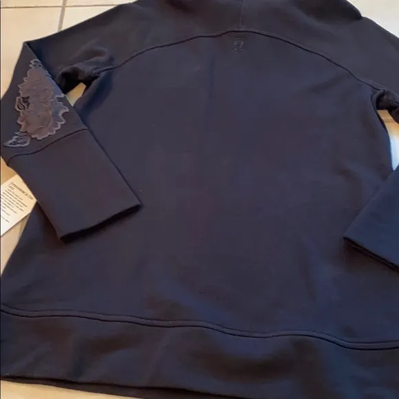 NWT Lululemon Embroidered to You Tunic size 6
