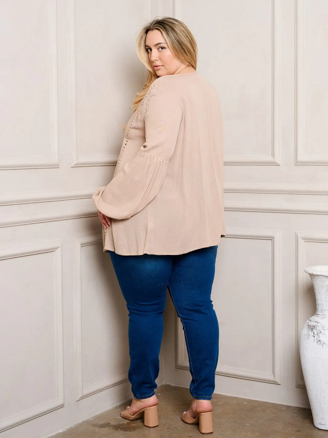 PLUS SIZE LONG SLEEVE V-NECK TUNIC TOP