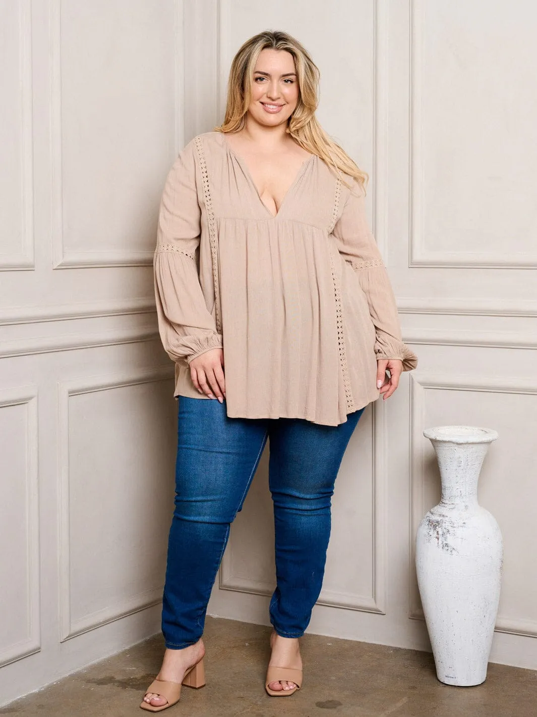 PLUS SIZE LONG SLEEVE V-NECK TUNIC TOP